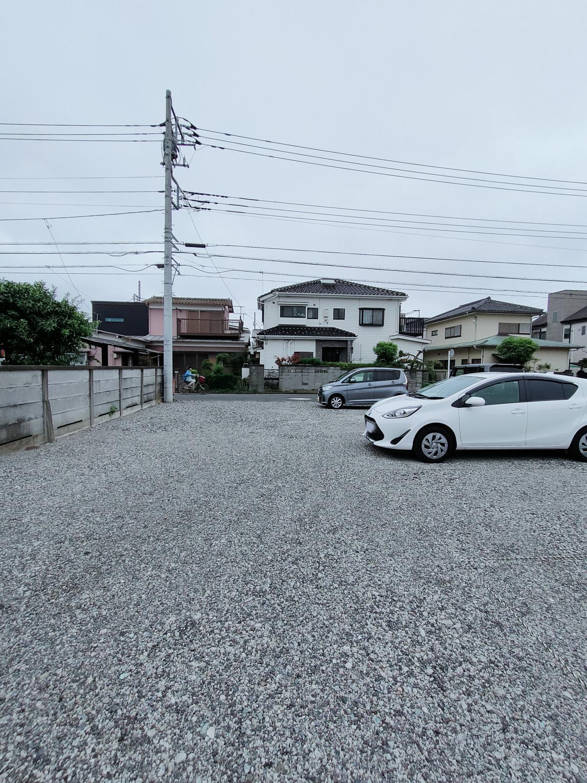 草川駐車場2の外観・駐車場イメージ3枚目