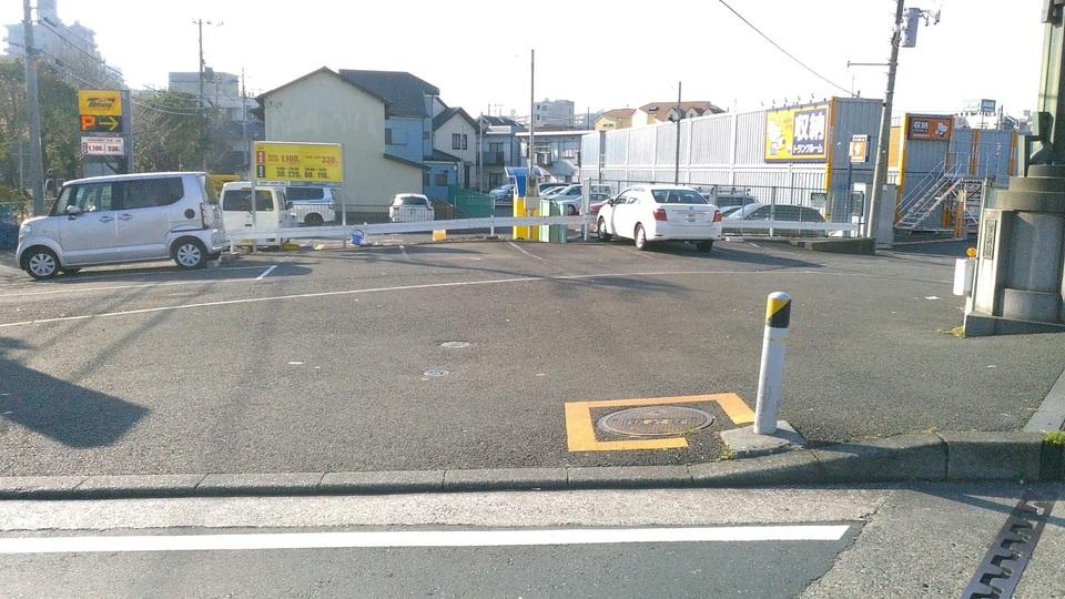 横浜入江１丁目第３の外観・駐車場イメージ2枚目