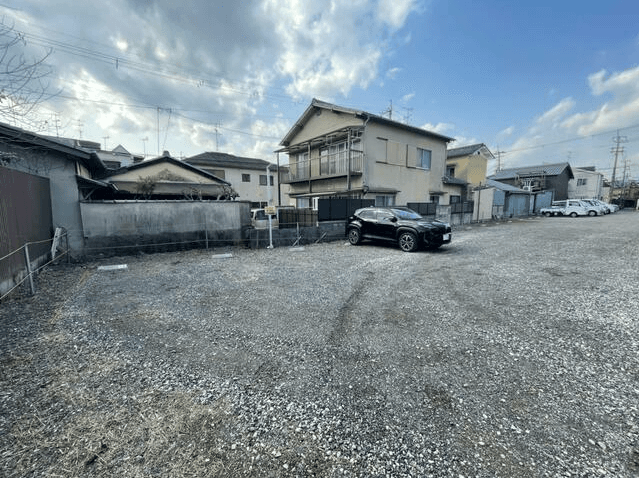 深草極楽寺町ガレージの外観・駐車場イメージ1枚目