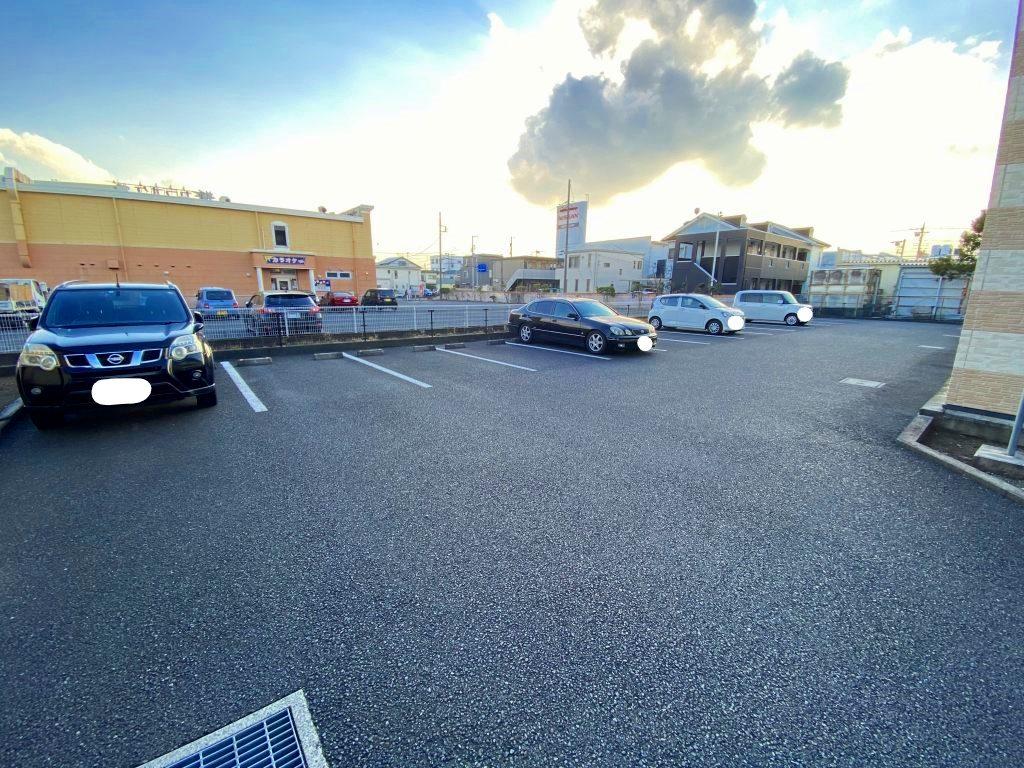 Ｇ(26039)の外観・駐車場イメージ1枚目
