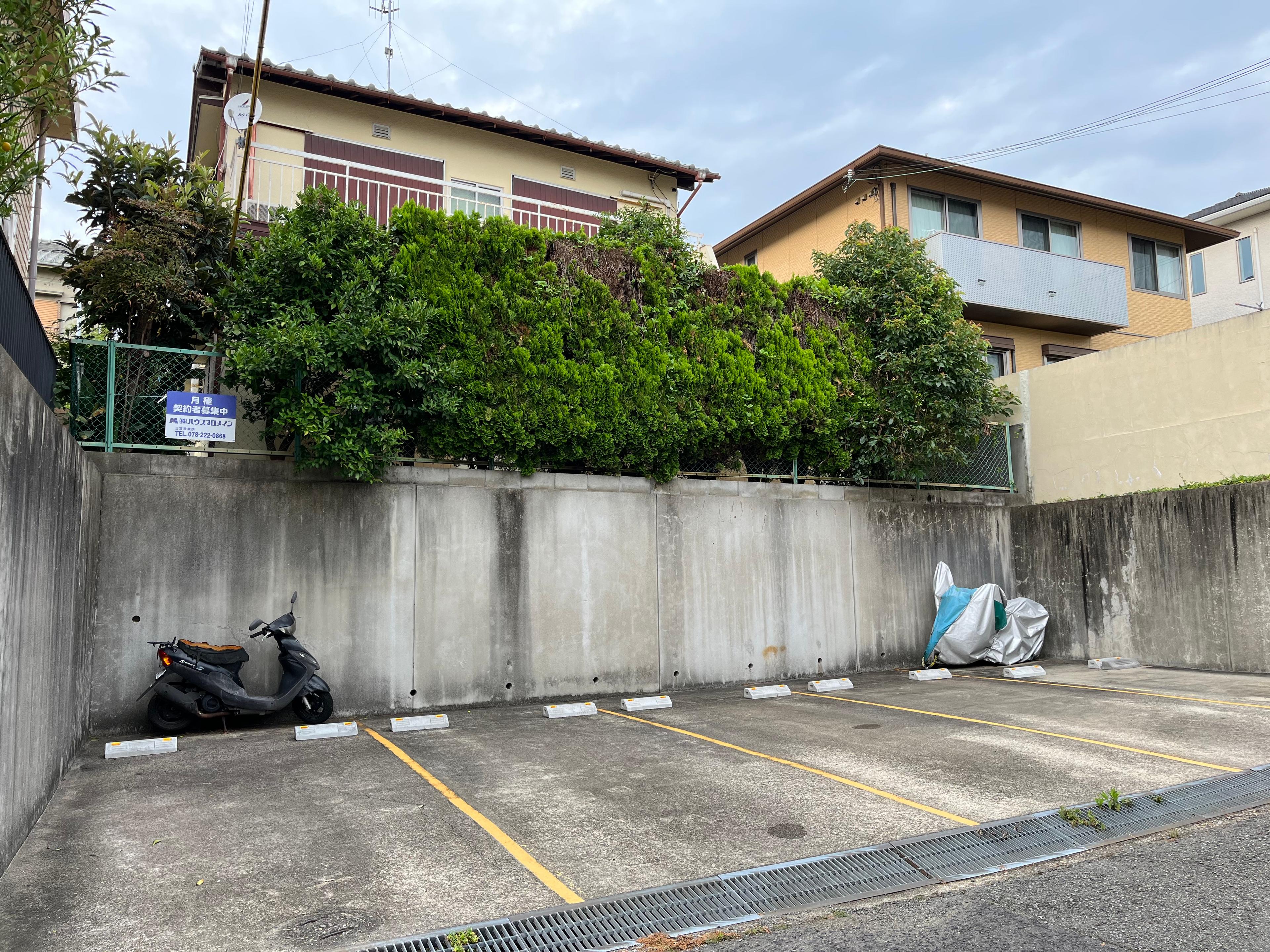 白川台6丁目18駐車場の外観・駐車場イメージ1枚目