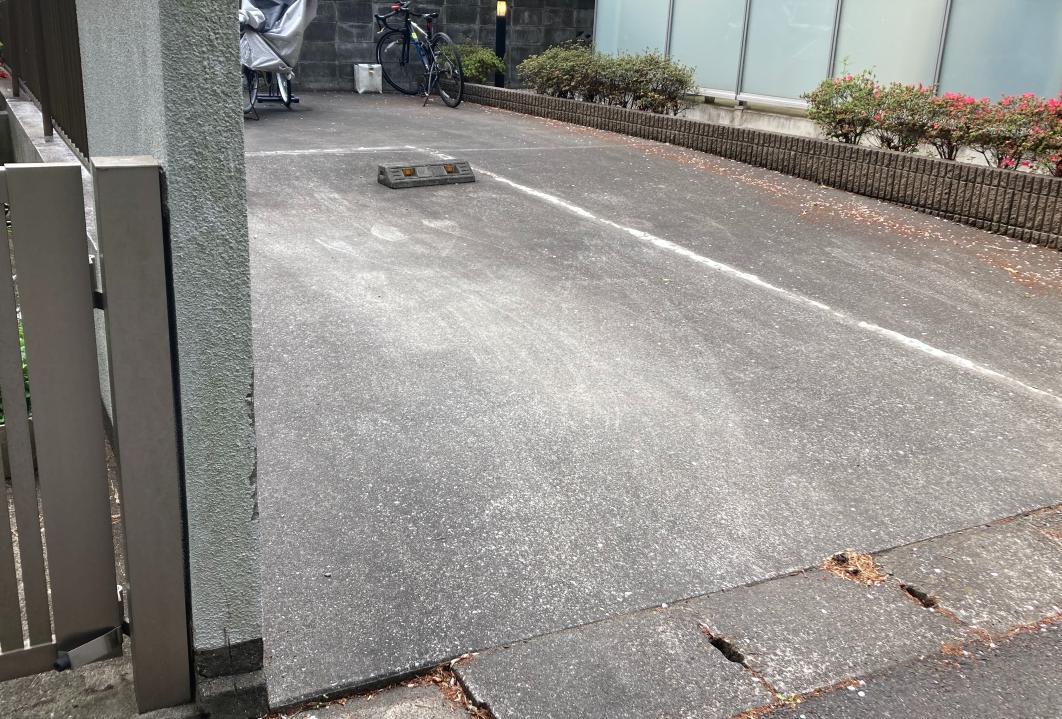 リブリ・Springsの外観・駐車場イメージ1枚目