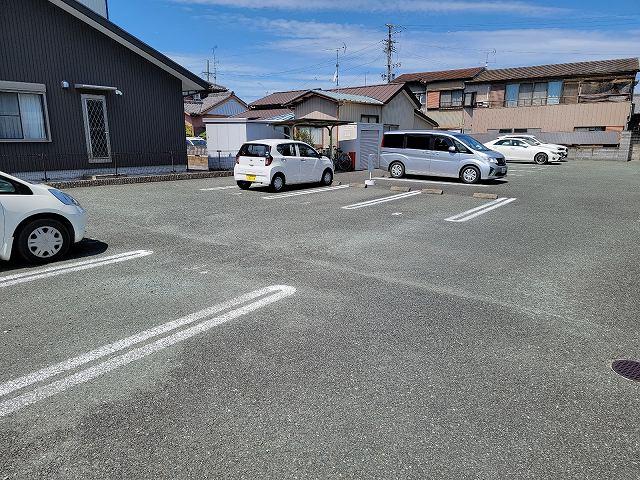 パイン　ヴィレッジ(32648)の外観・駐車場イメージ1枚目