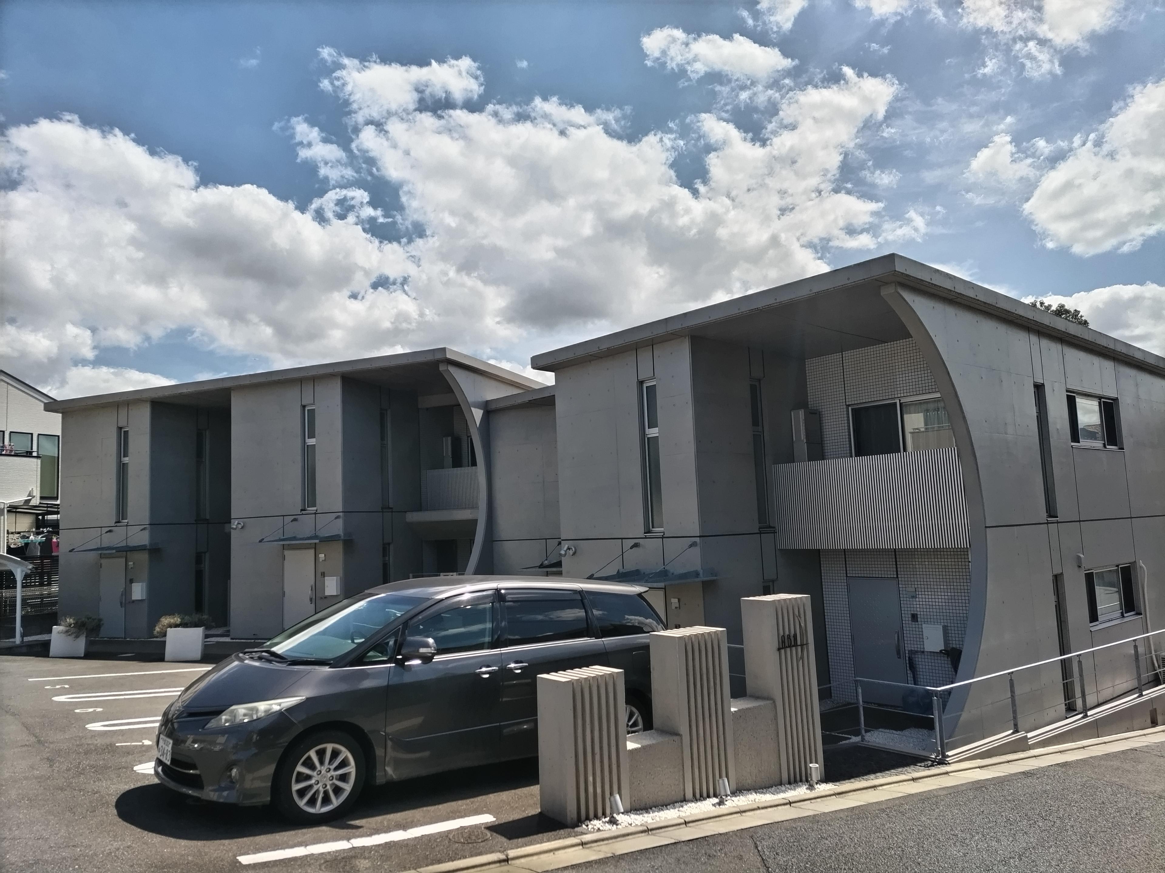 A.B.Hの外観・駐車場イメージ1枚目
