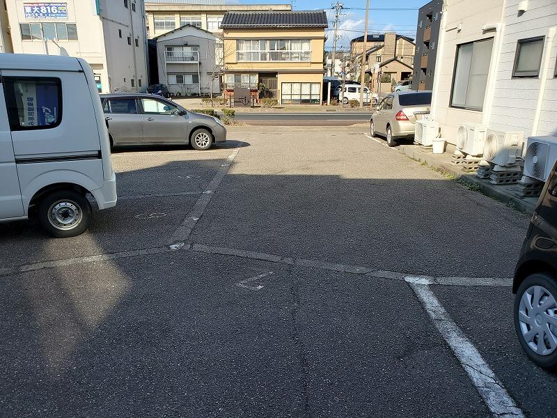 関屋田町（丸山）駐車場の外観・駐車場イメージ3枚目