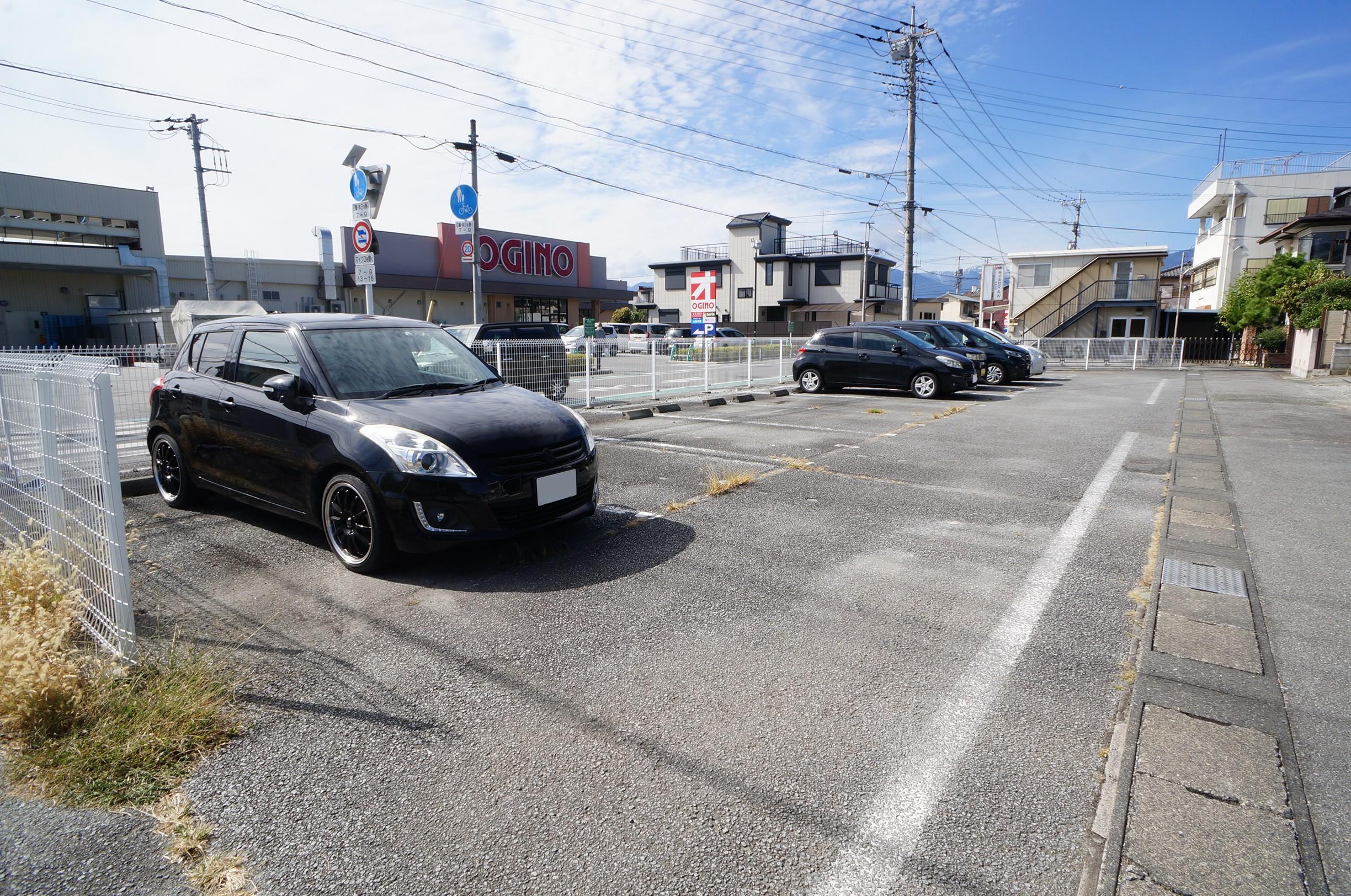 アート月極駐車場の外観・駐車場イメージ1枚目