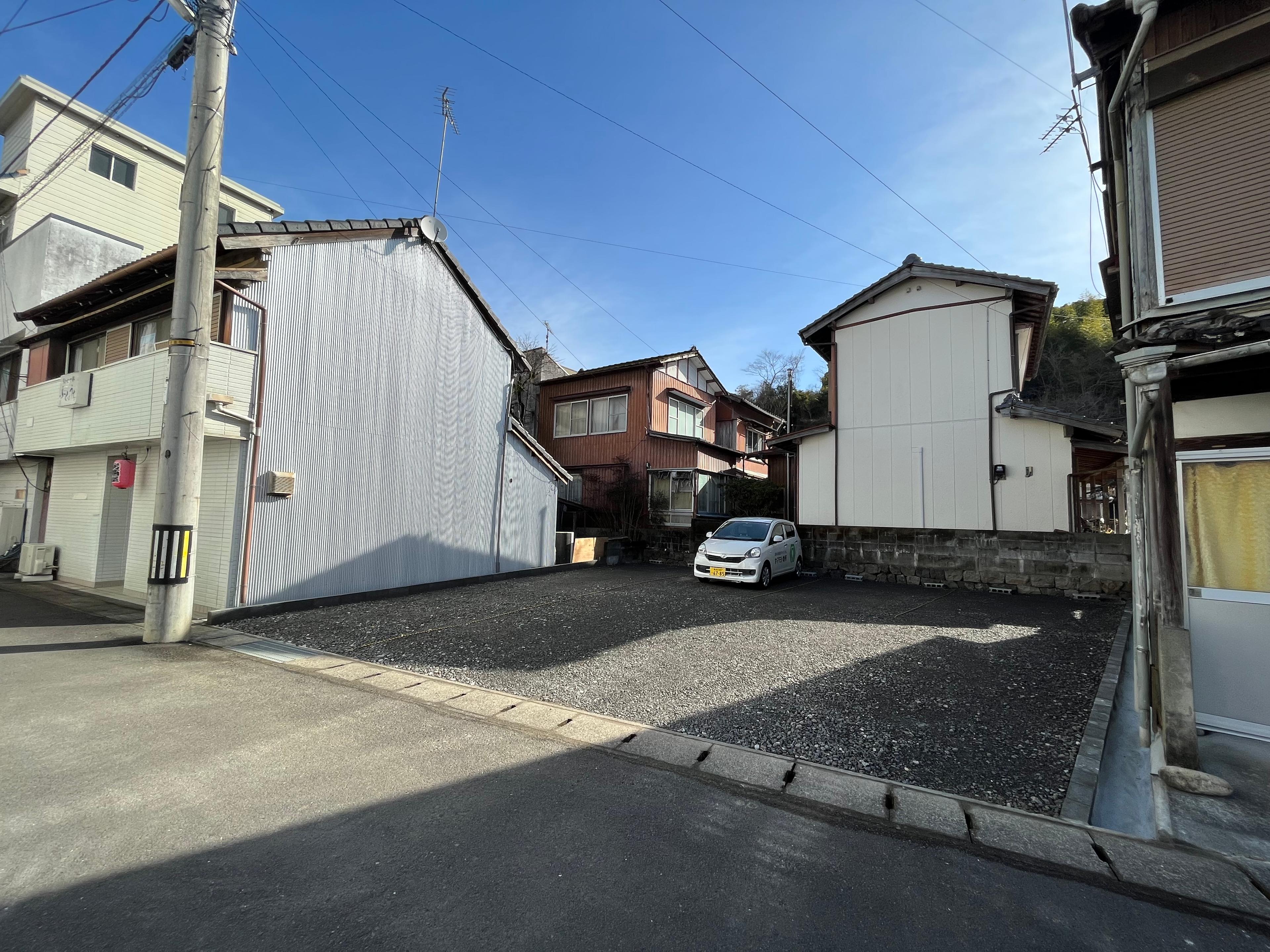 しまんとパーキング中村大橋通三丁目18番の外観・駐車場イメージ1枚目