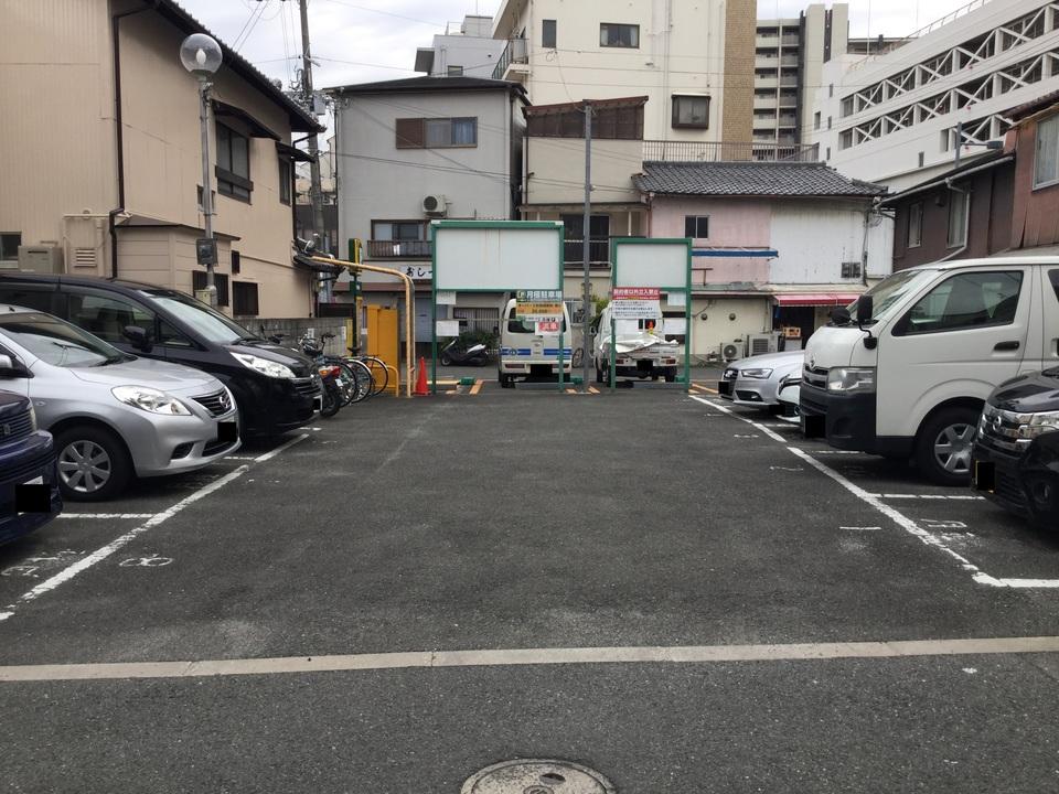 吹田昭和町第２の外観・駐車場イメージ1枚目