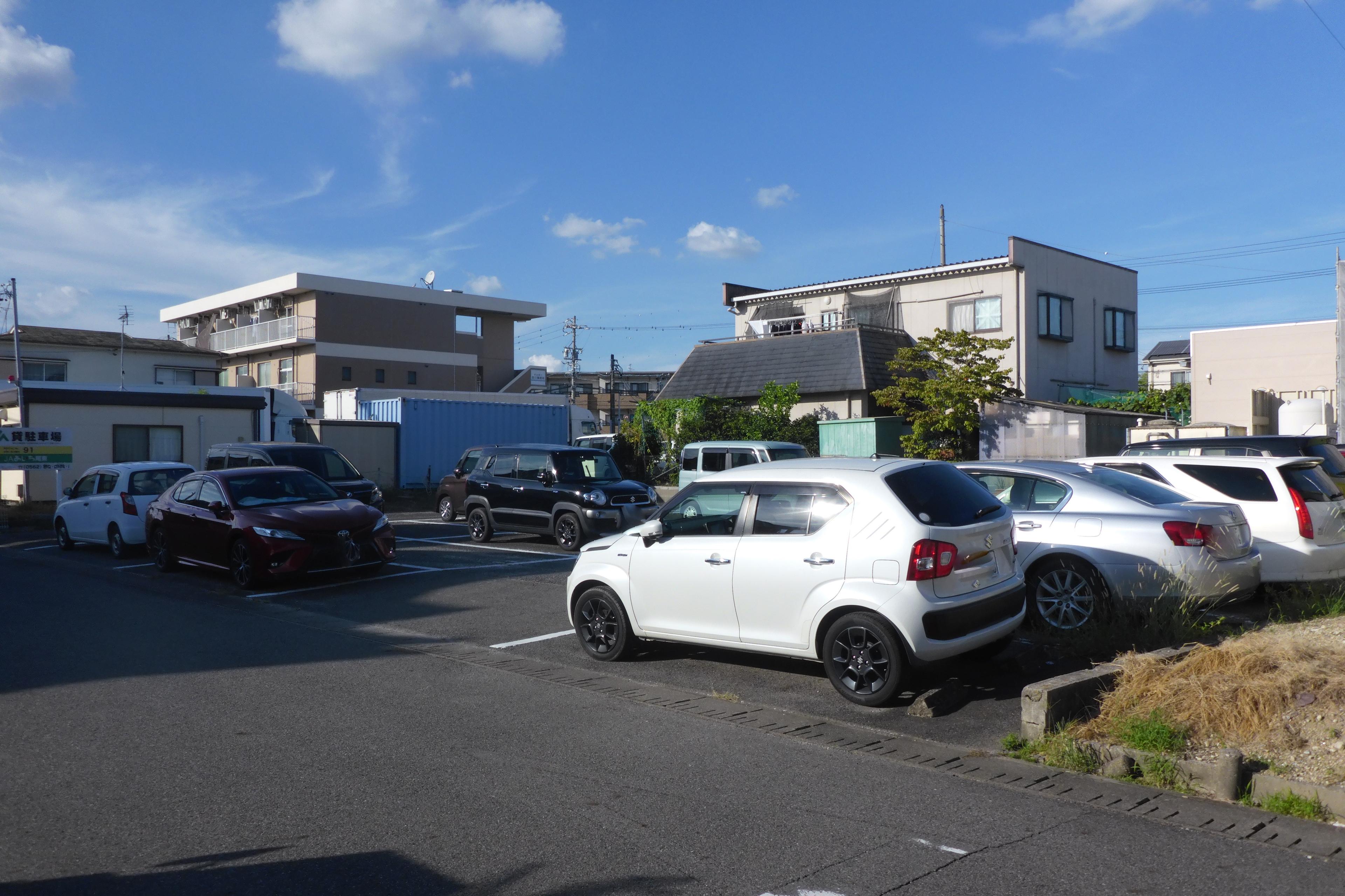 320091の外観・駐車場イメージ1枚目