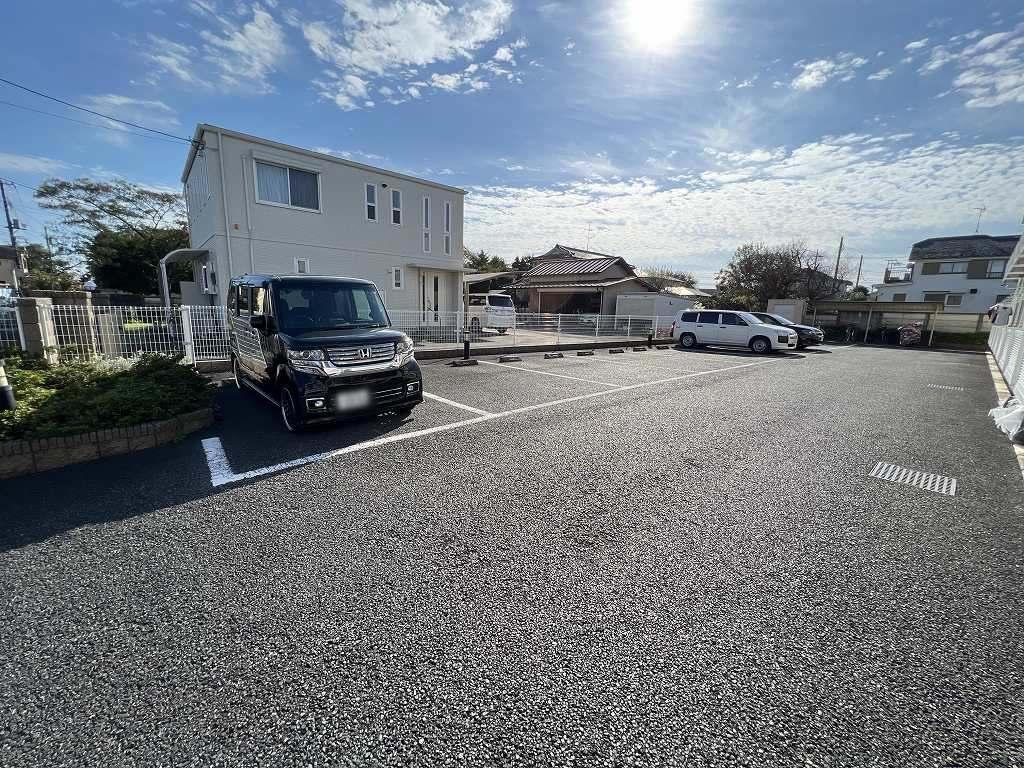 ＲⅠＴＡ(40985)の外観・駐車場イメージ1枚目