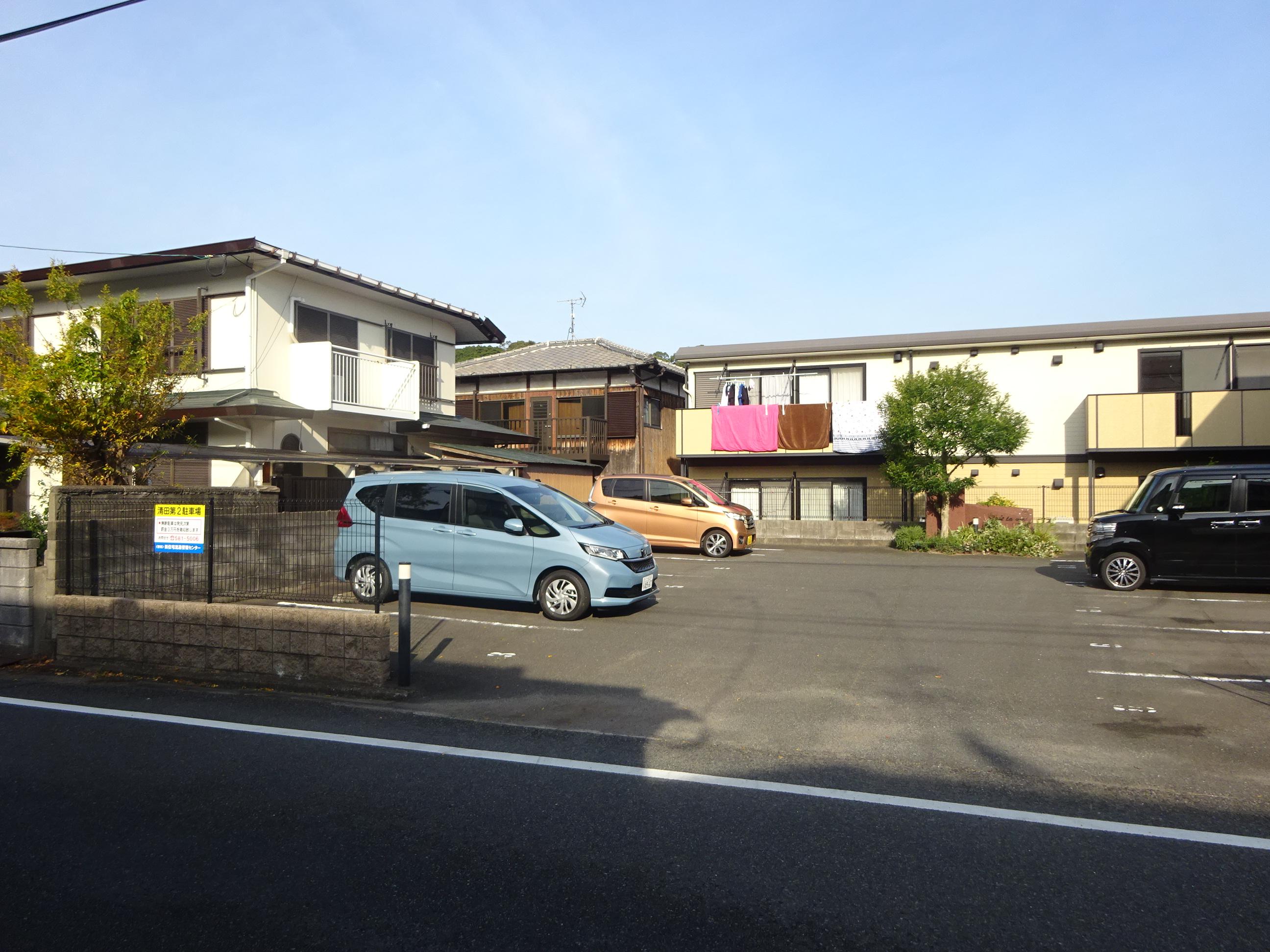清田第二駐車場の外観・駐車場イメージ1枚目