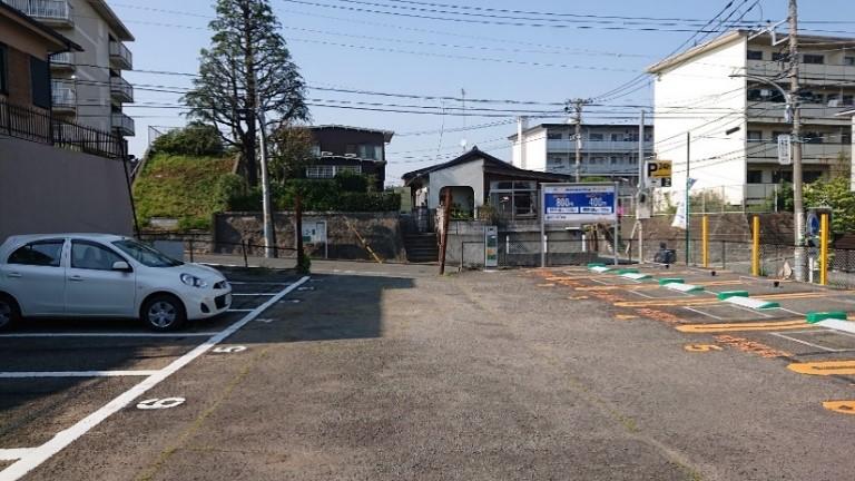 沢渡月極駐車場の外観・駐車場イメージ2枚目