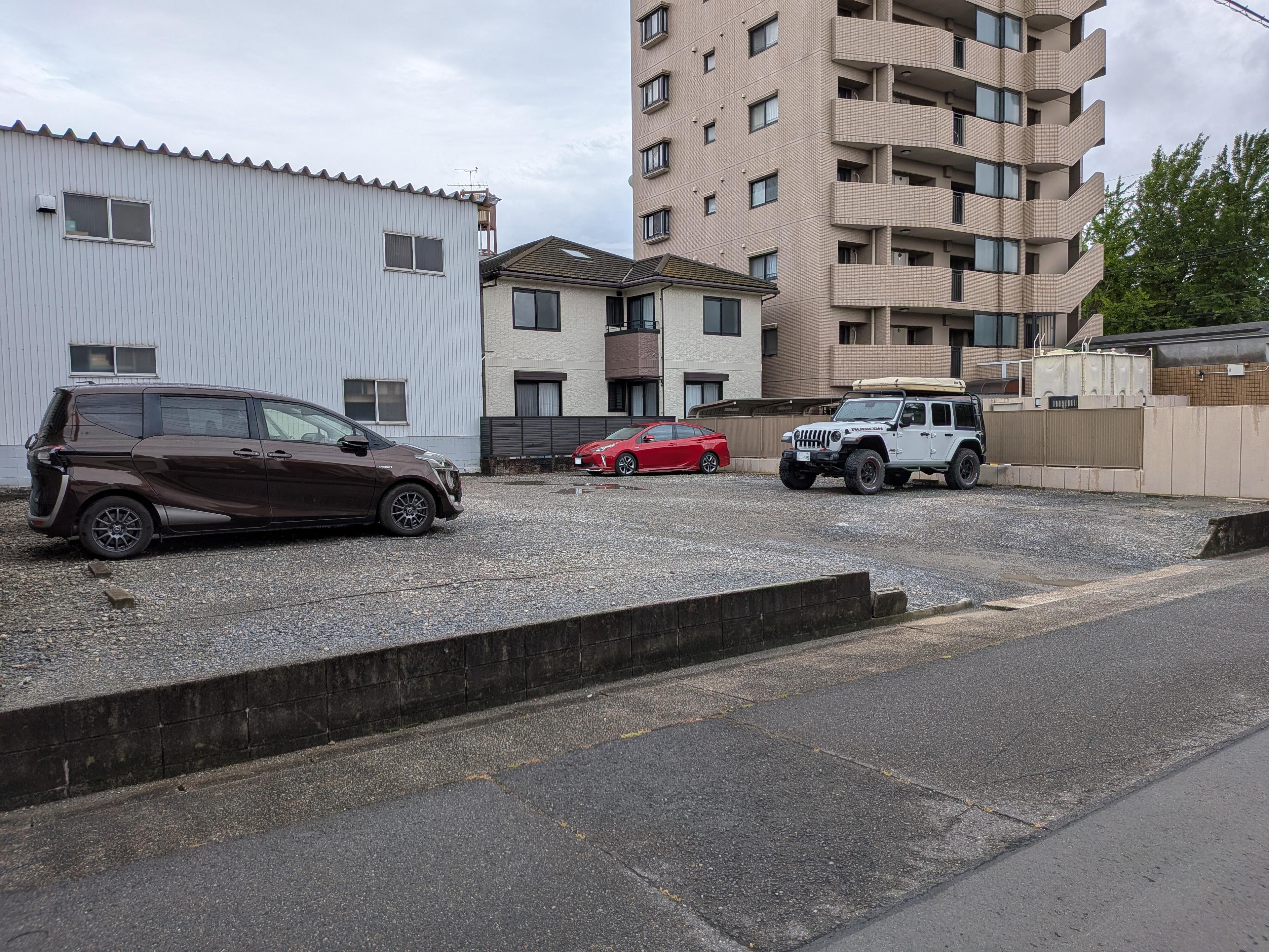 中小田井2-357駐車場の外観・駐車場イメージ1枚目