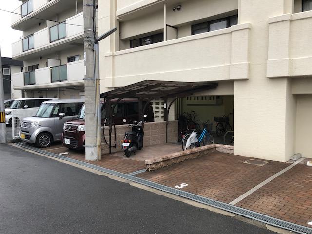 ディアコートの外観・駐車場イメージ2枚目
