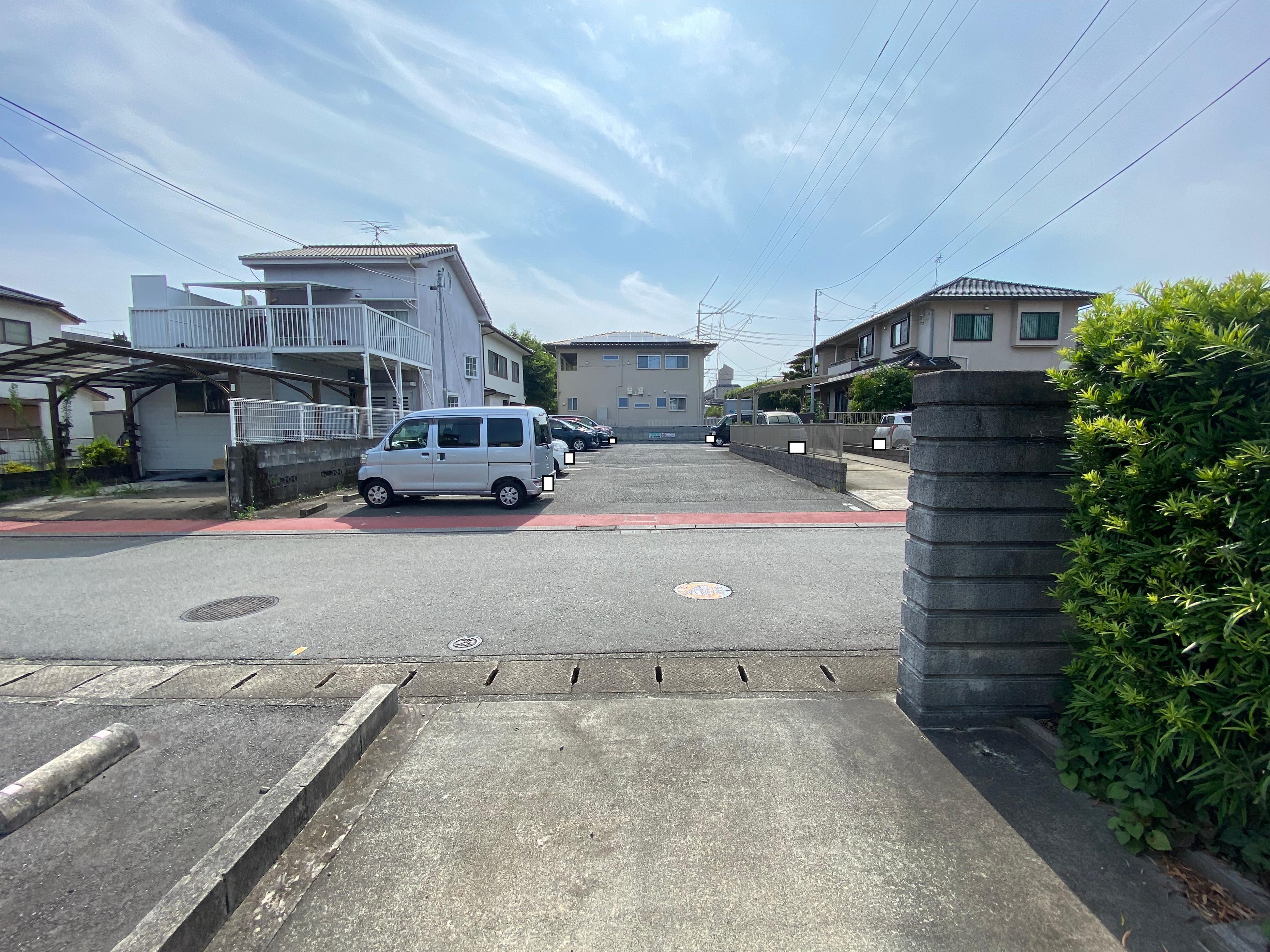 緒方パーキングの外観・駐車場イメージ2枚目