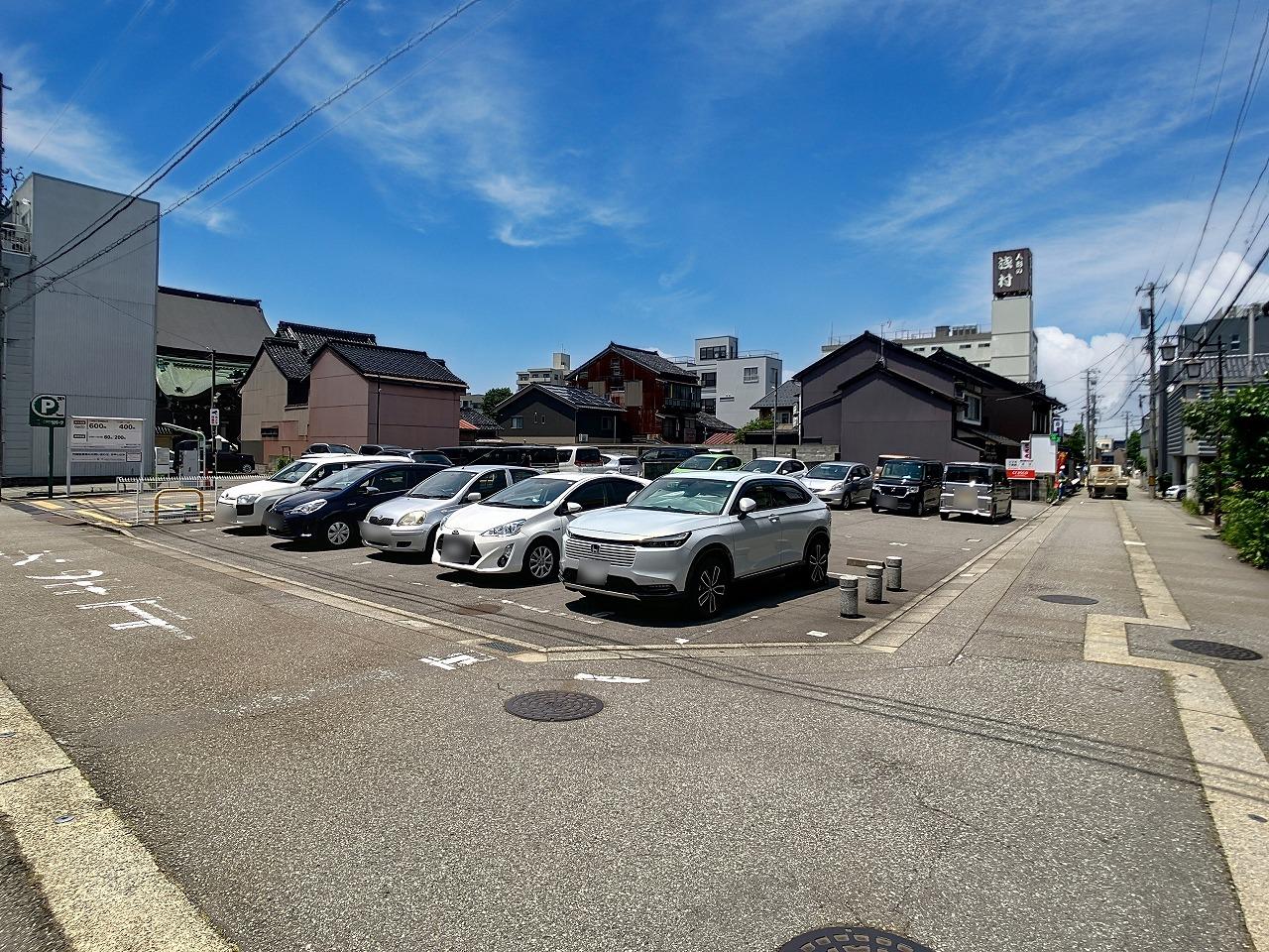 横安江東月極駐車場の外観・駐車場イメージ1枚目