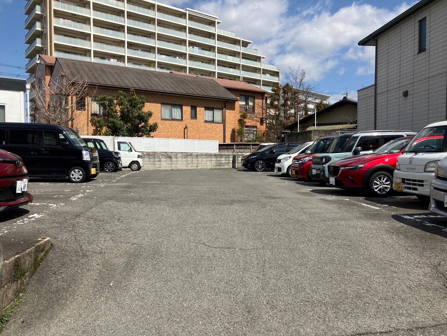 香里ケ丘梅澤駐車場の外観・駐車場イメージ2枚目
