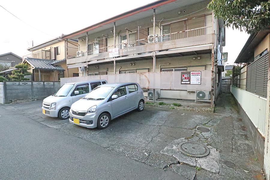 千倉荘の外観・駐車場イメージ1枚目