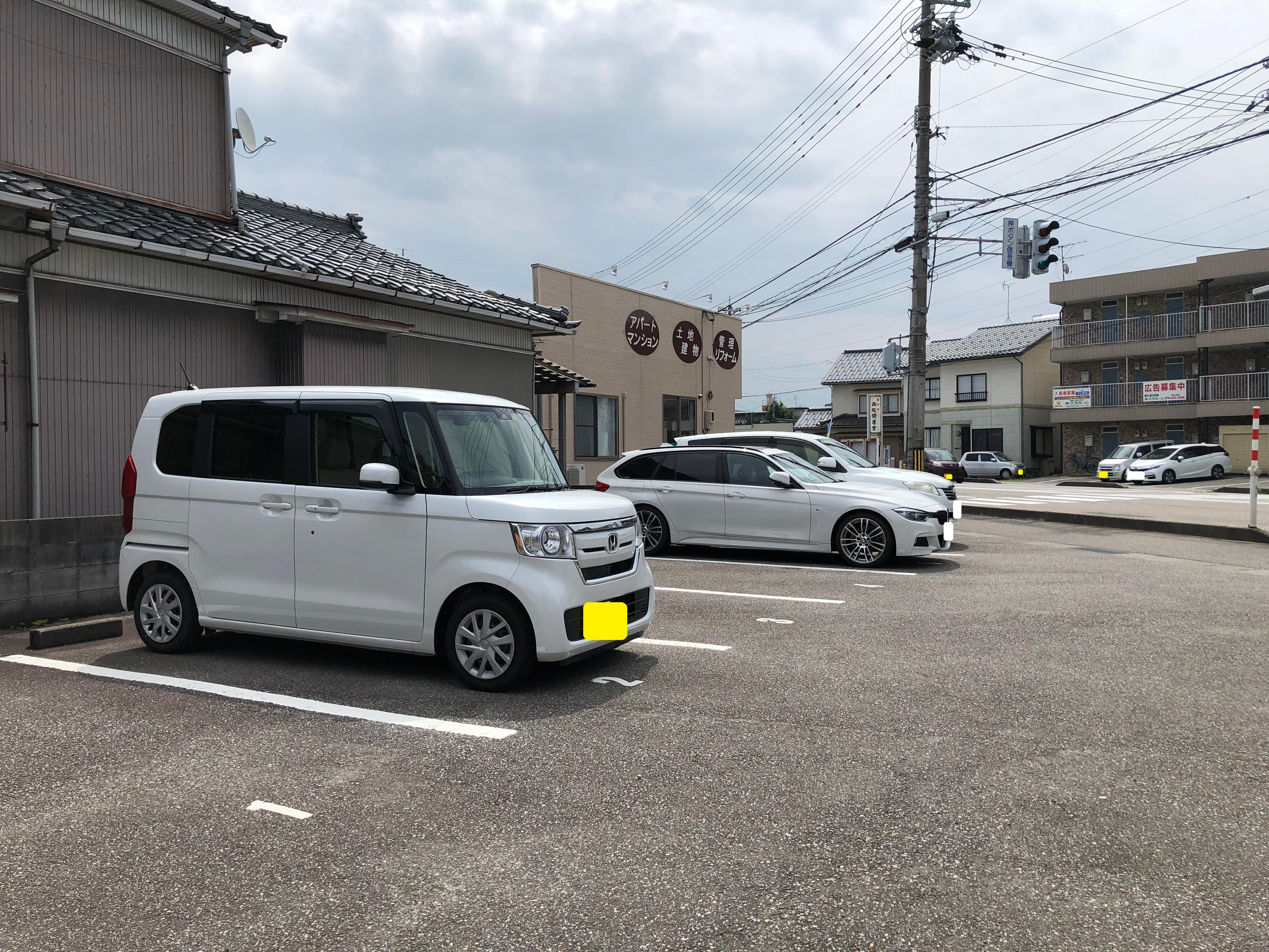 富山市町村月極駐車場の外観・駐車場イメージ1枚目