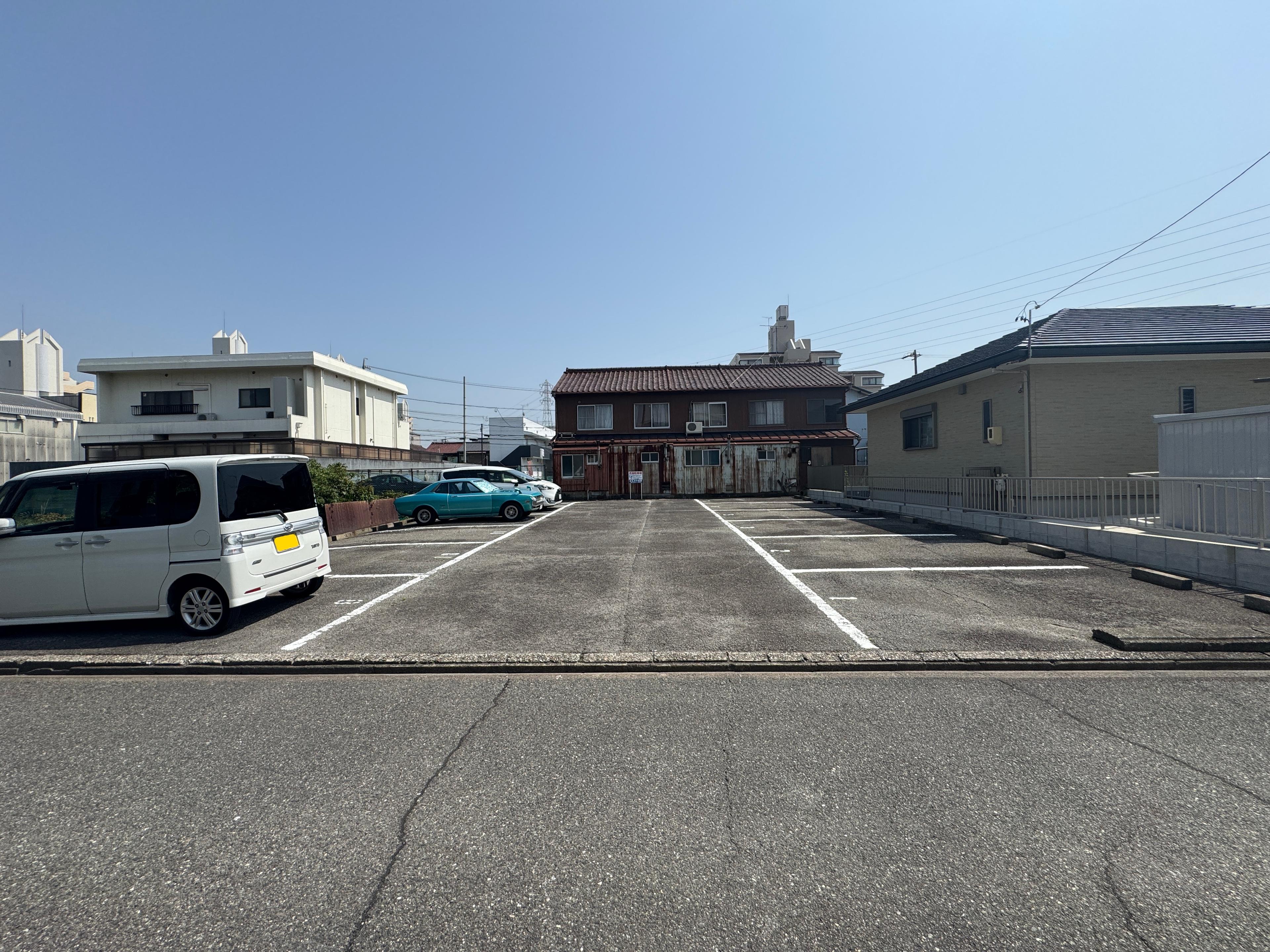 P321の外観・駐車場イメージ2枚目