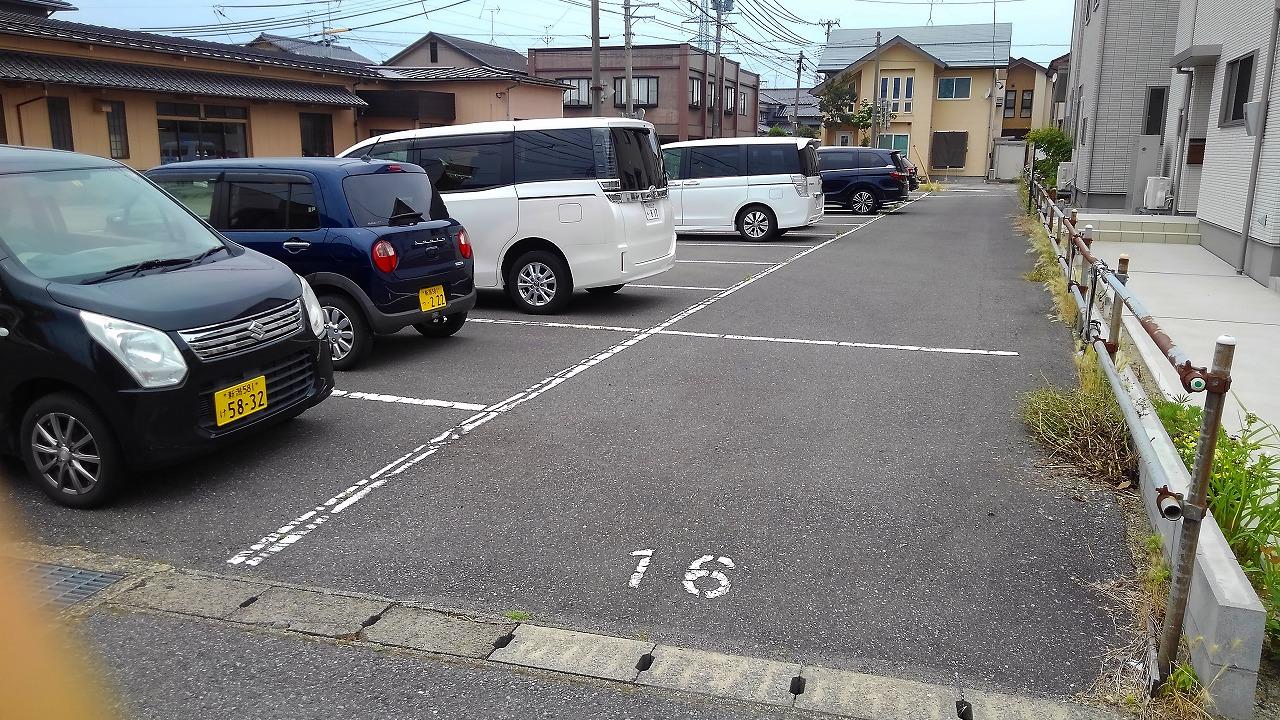 愛宕３（佐藤）駐車場の外観・駐車場イメージ3枚目
