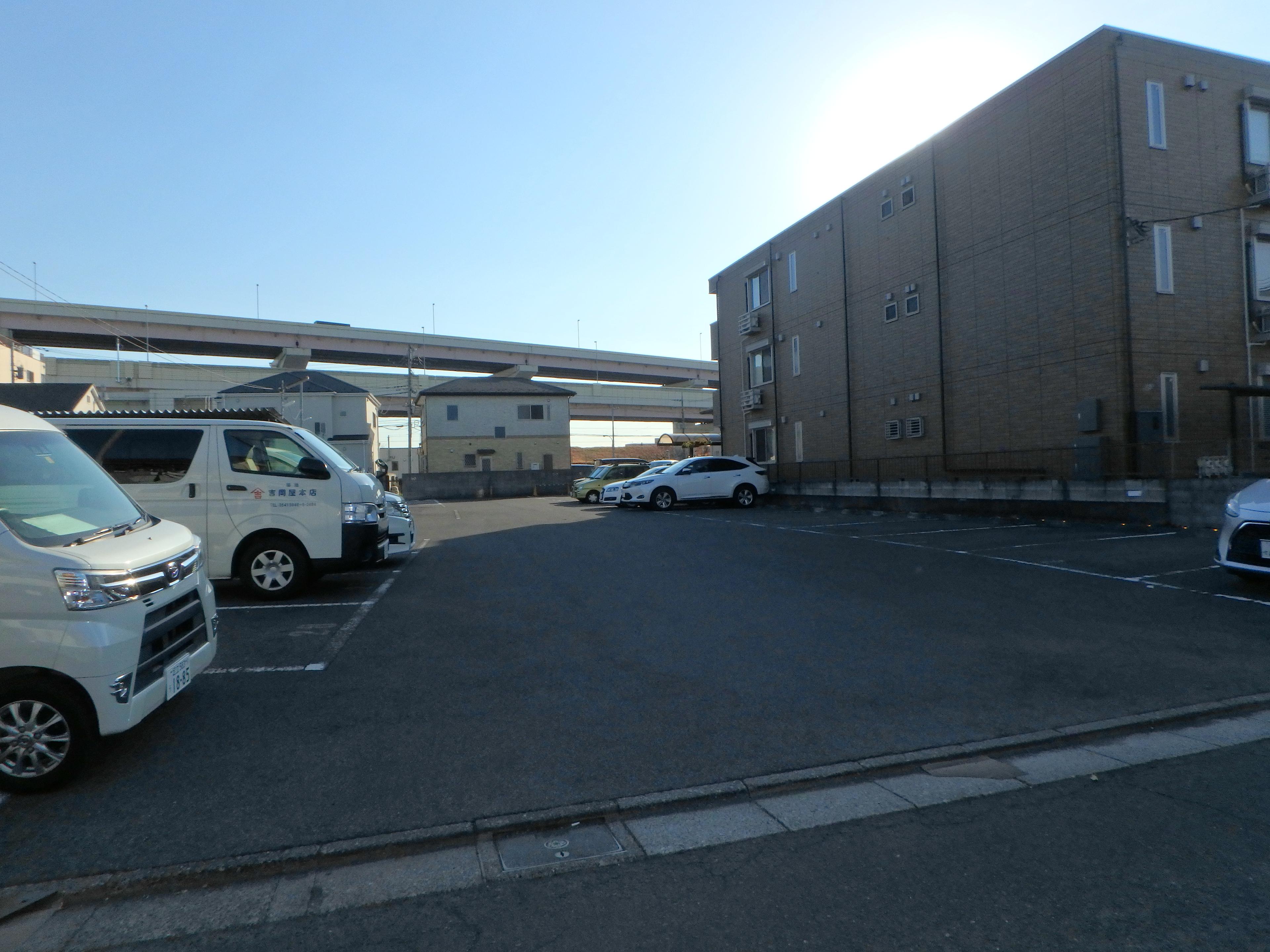 本木西町田中駐車場の外観・駐車場イメージ2枚目