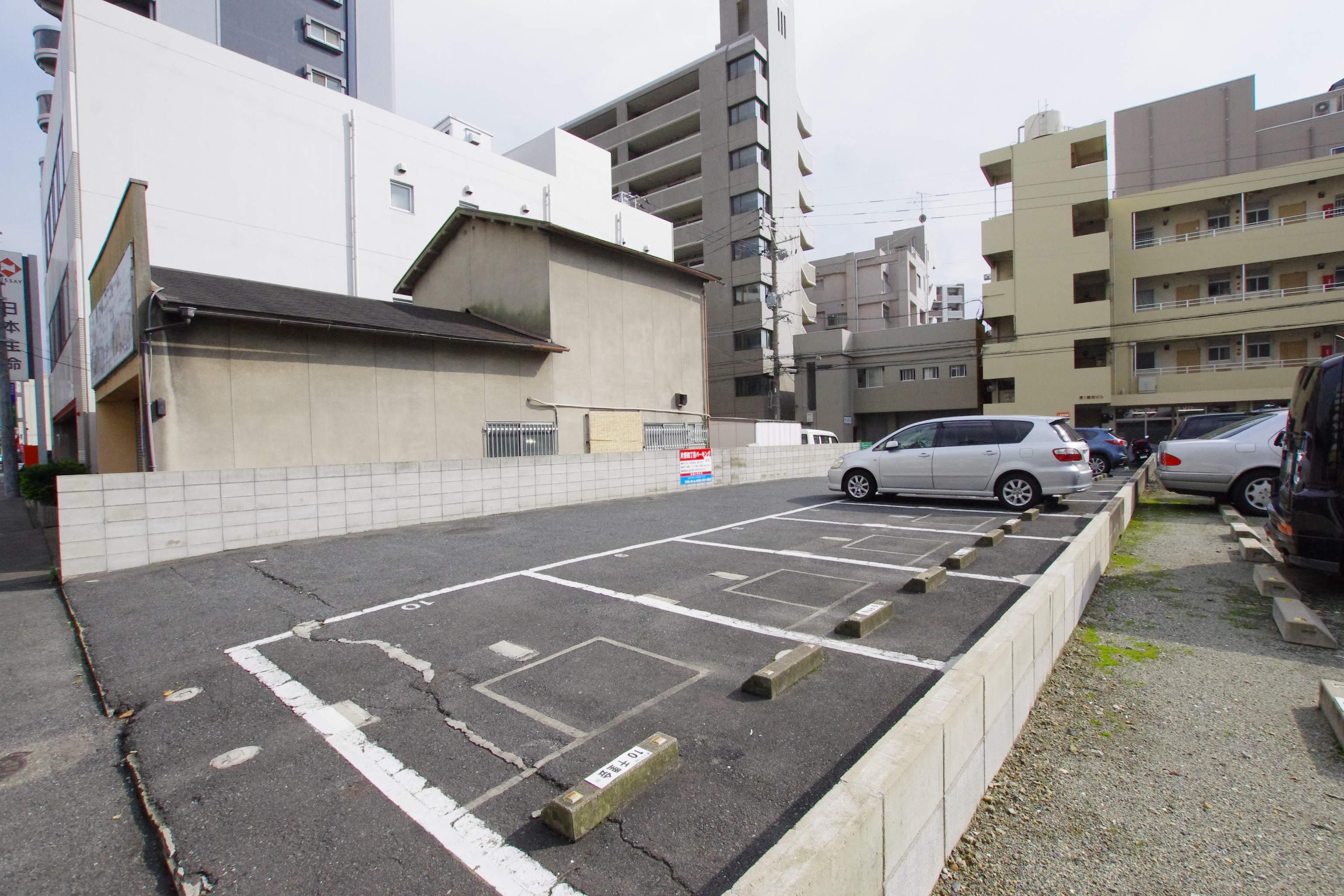 片野四丁目パーキングの外観・駐車場イメージ2枚目