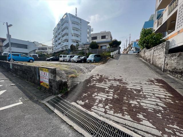 屋富祖パーキングの外観・駐車場イメージ2枚目