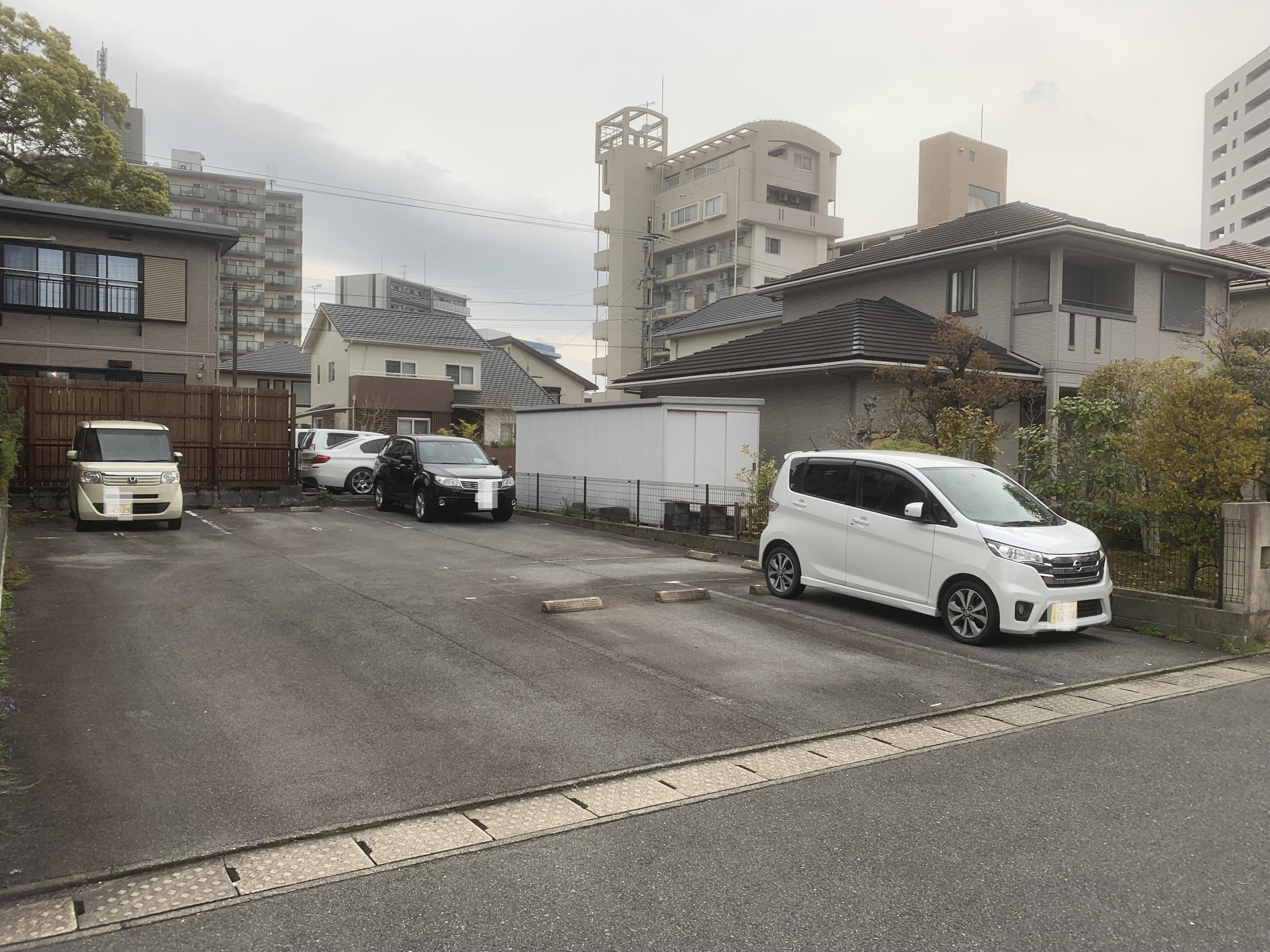 花畑月極駐車場の外観・駐車場イメージ2枚目