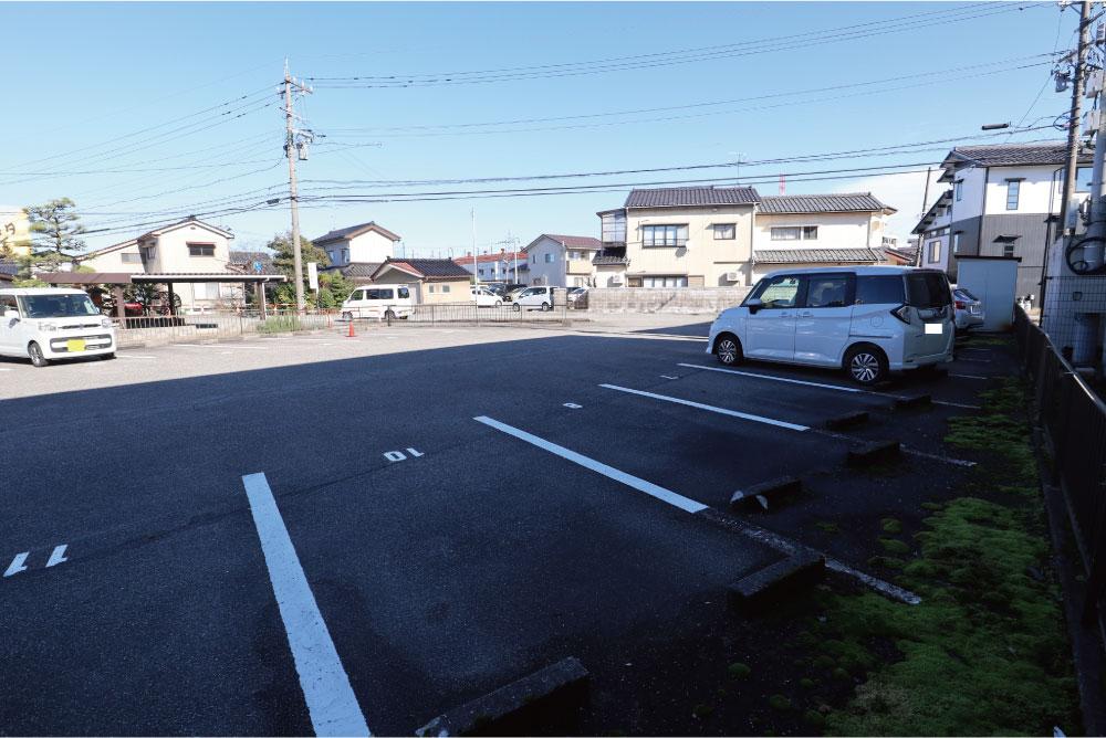 赤田月極駐車場の外観・駐車場イメージ2枚目