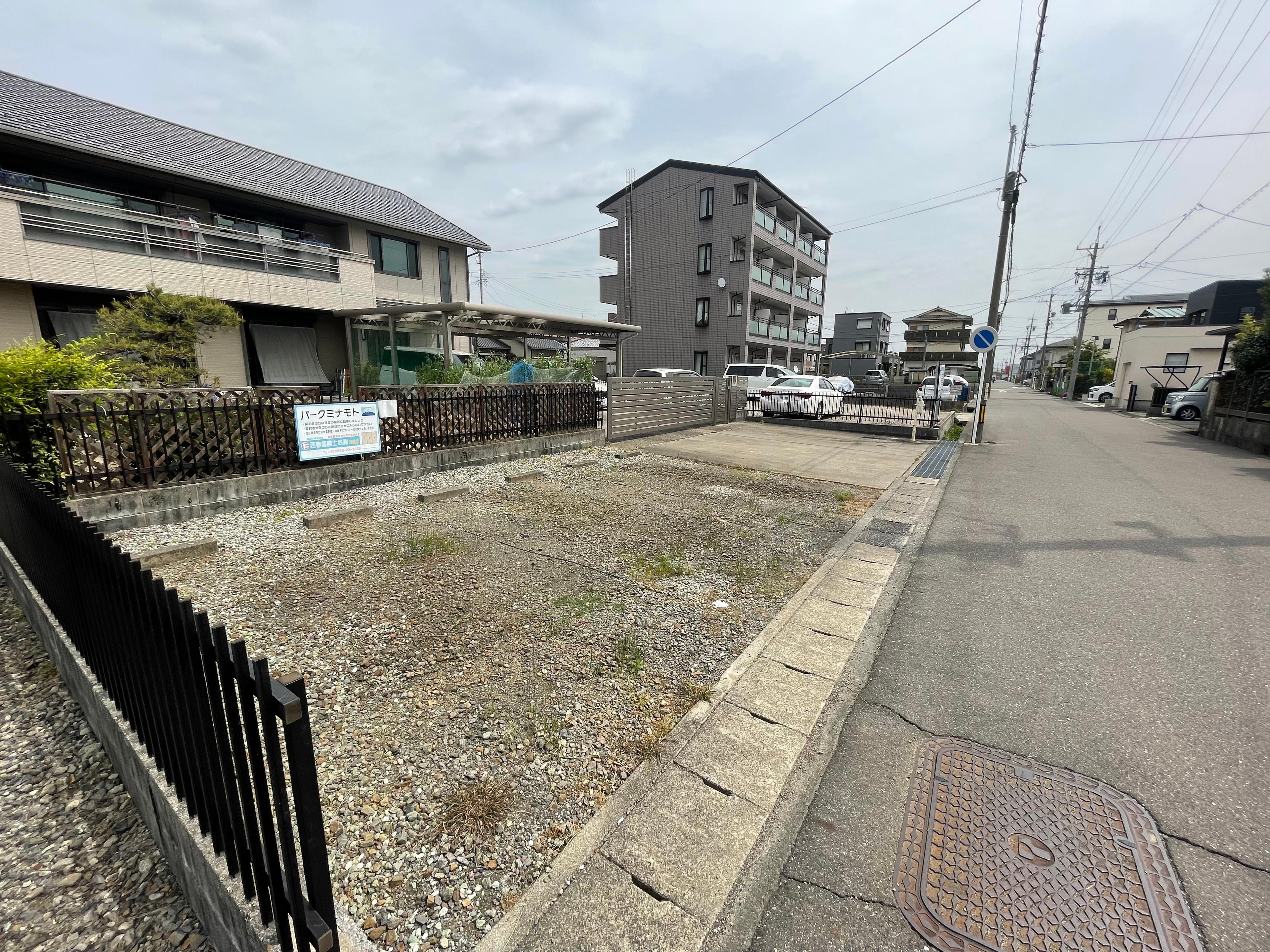 パークミナモトの外観・駐車場イメージ1枚目