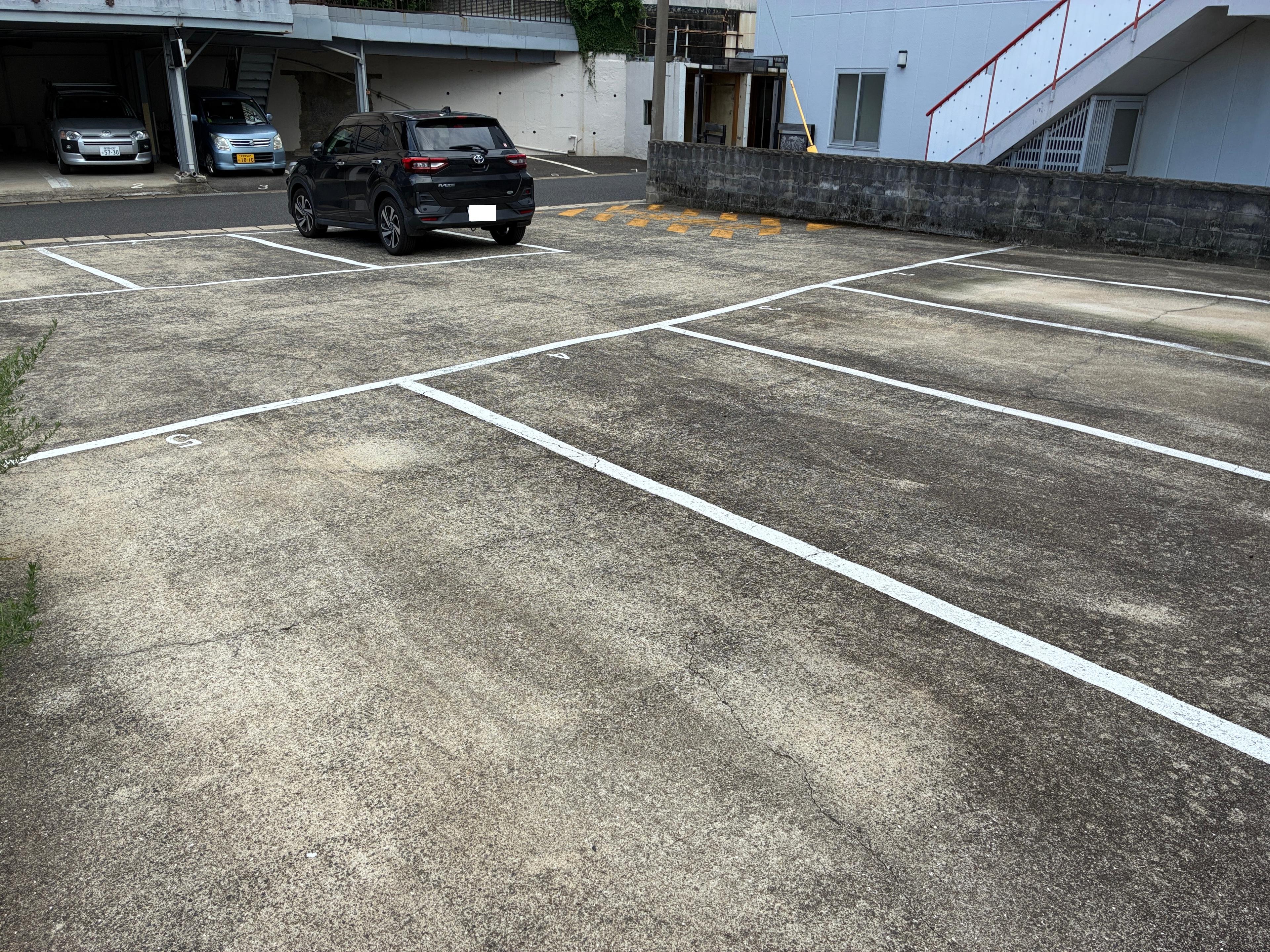 迎駐車場の外観・駐車場イメージ2枚目