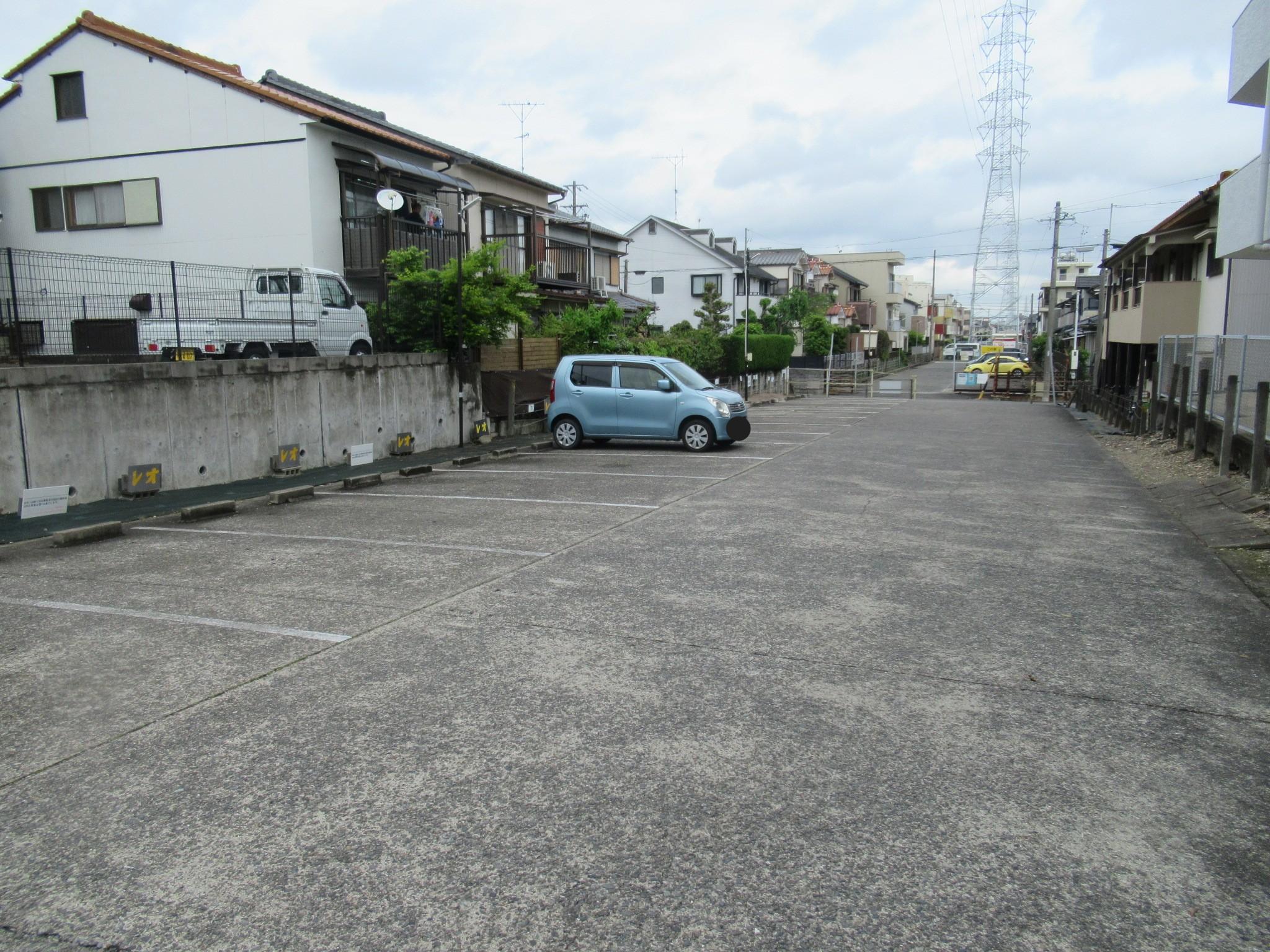 茨山駐車場の外観・駐車場イメージ3枚目