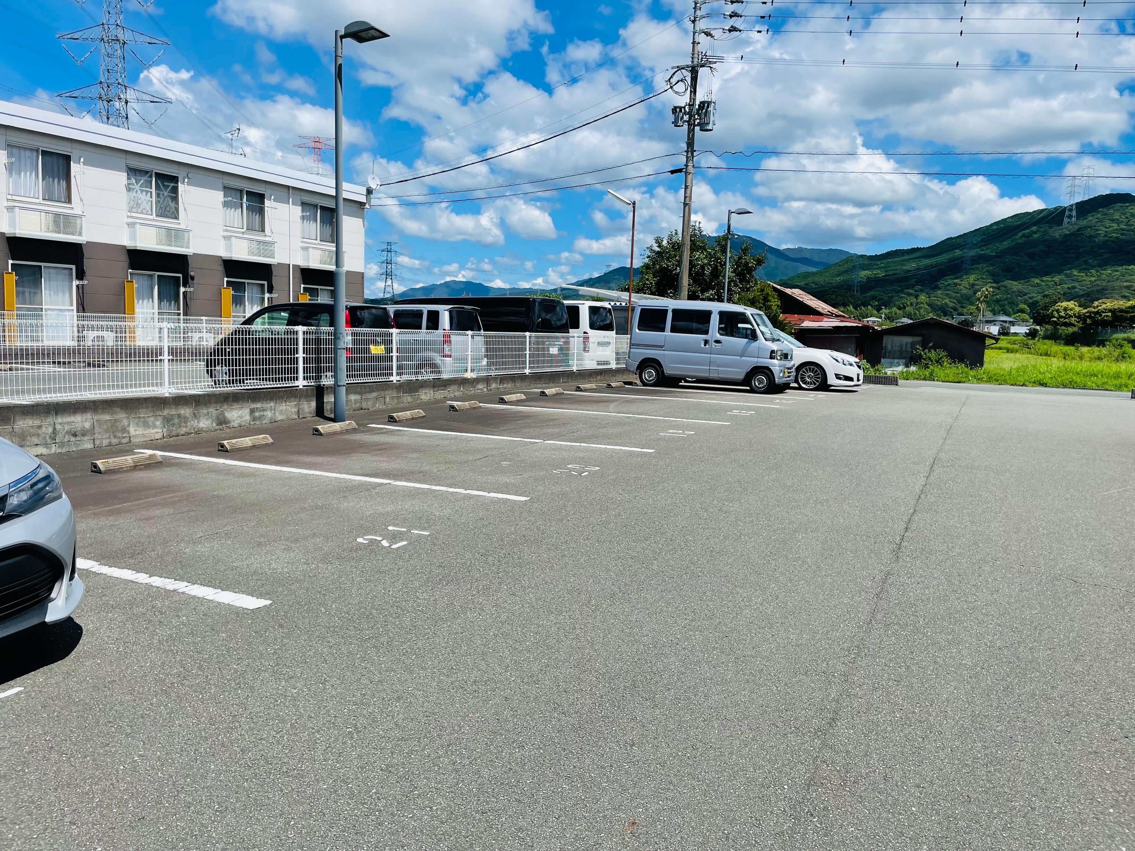 コンフォート筑紫の外観・駐車場イメージ1枚目