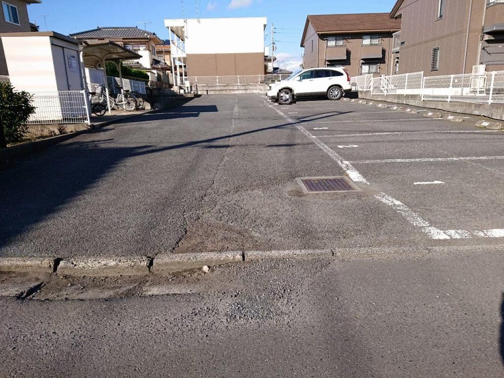 足崎(16795)の外観・駐車場イメージ1枚目