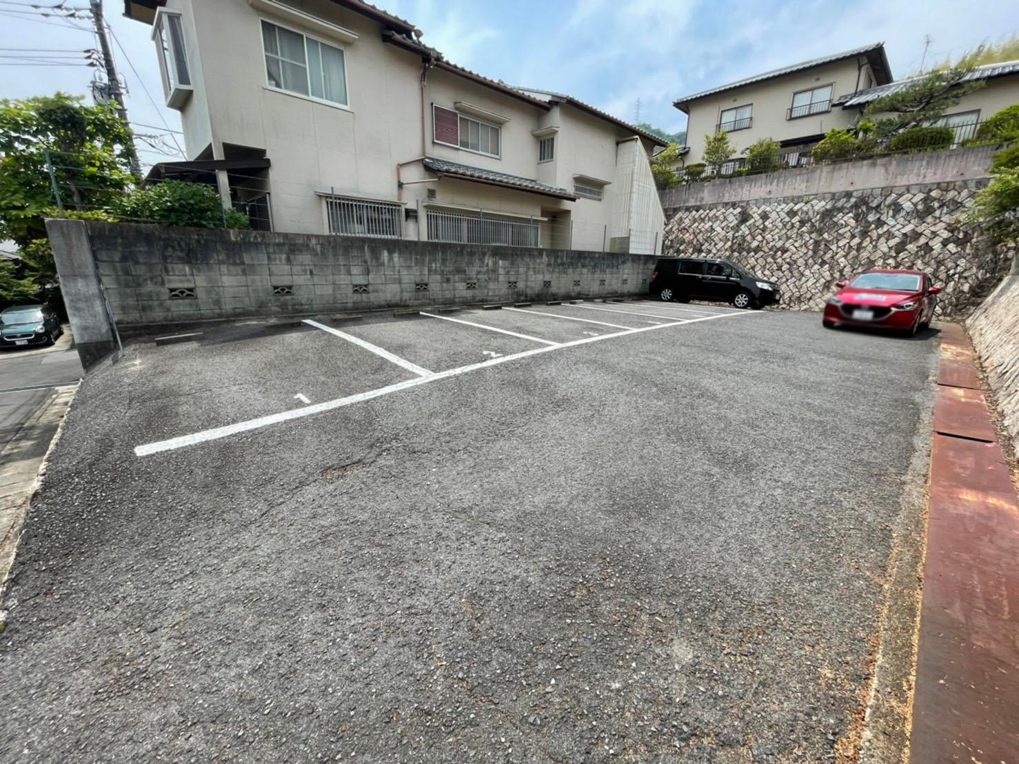 紀村ガレージの外観・駐車場イメージ2枚目