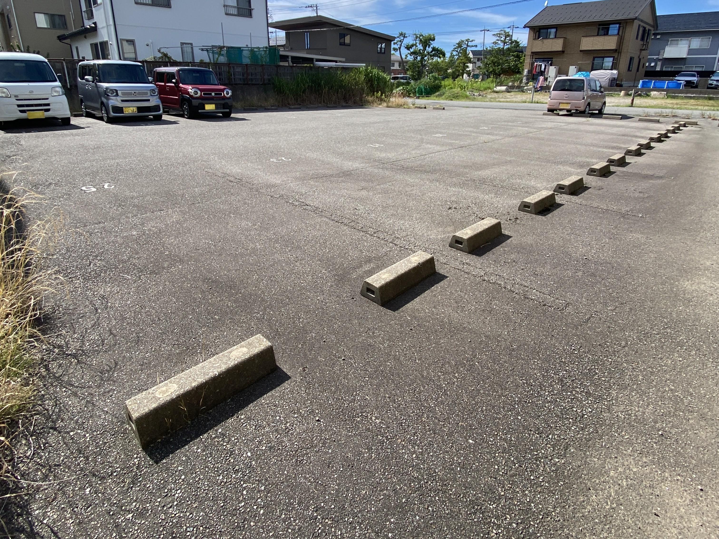中島駐車場の外観・駐車場イメージ3枚目