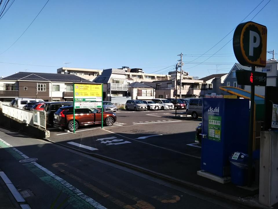 新宿南榎町の外観・駐車場イメージ1枚目