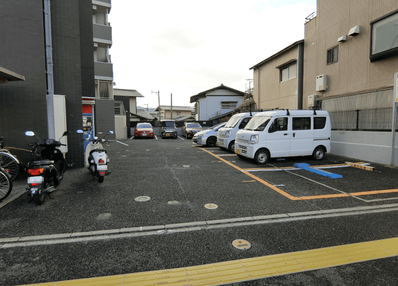 Uni E’terna 七隈福大通（駐車場）の外観・駐車場イメージ1枚目