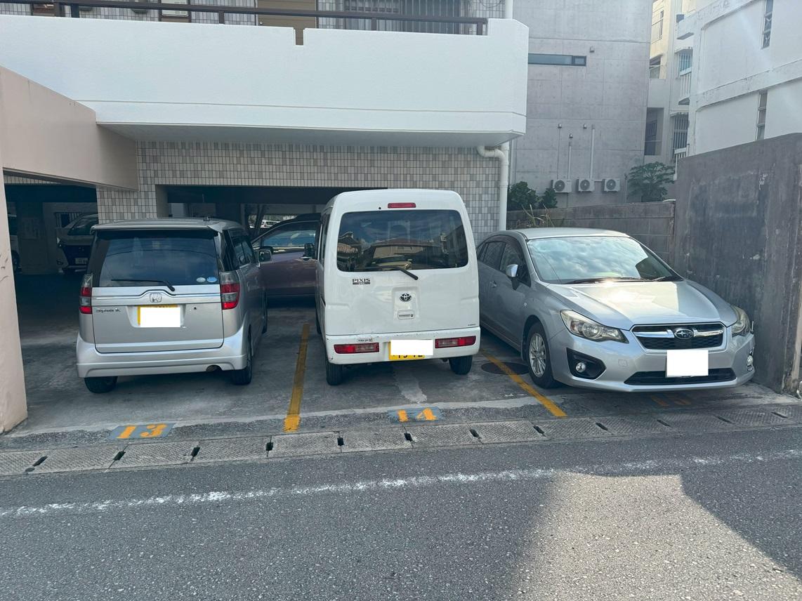 ドミール久米　駐車場の外観・駐車場イメージ2枚目
