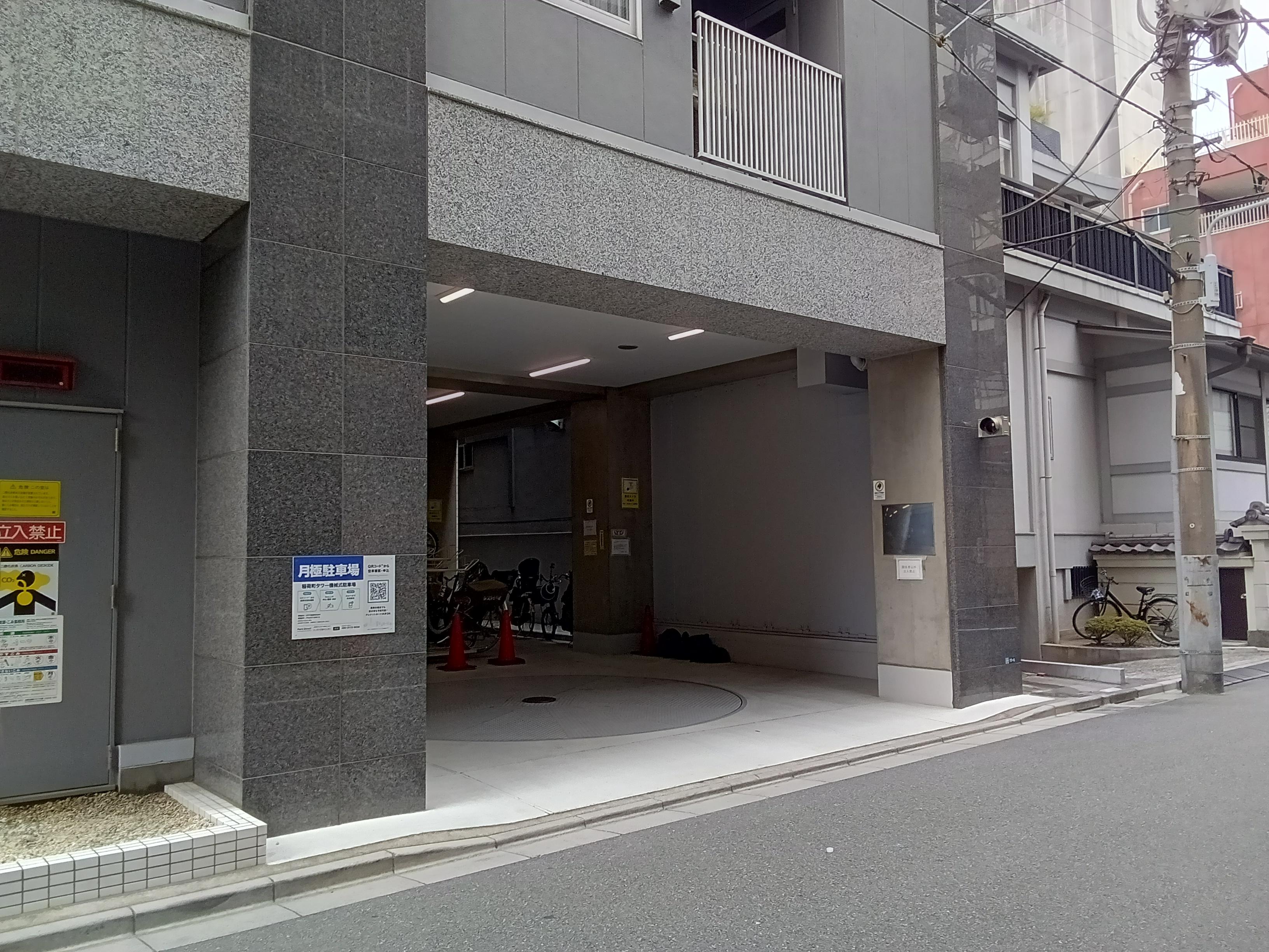 稲荷町タワー機械式駐車場の外観・駐車場イメージ2枚目