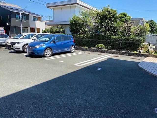 アンビシャス(24881)の外観・駐車場イメージ1枚目