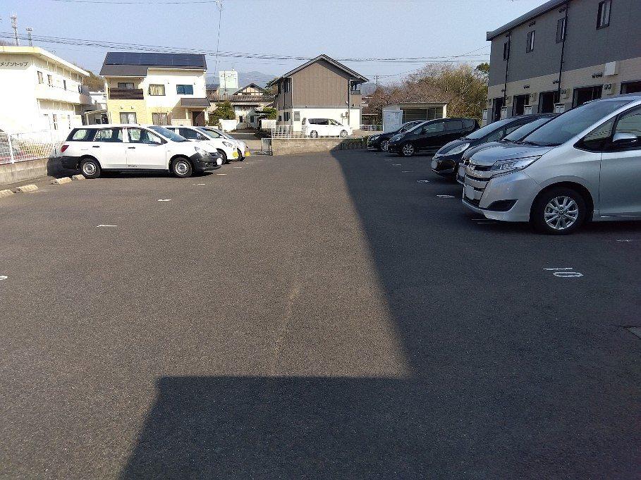 アンクル　サム(32343)の外観・駐車場イメージ2枚目