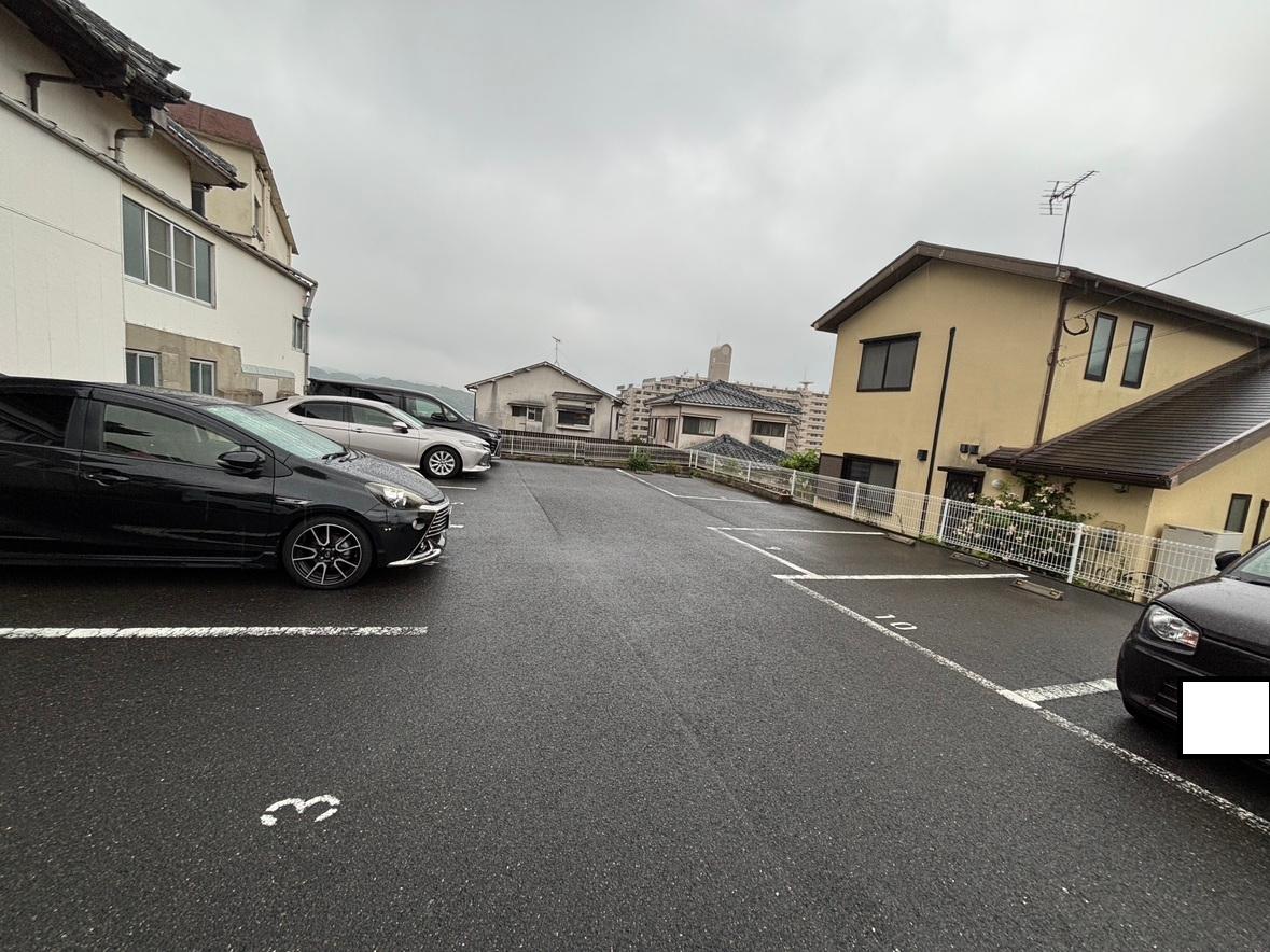 國松ガレージの外観・駐車場イメージ3枚目