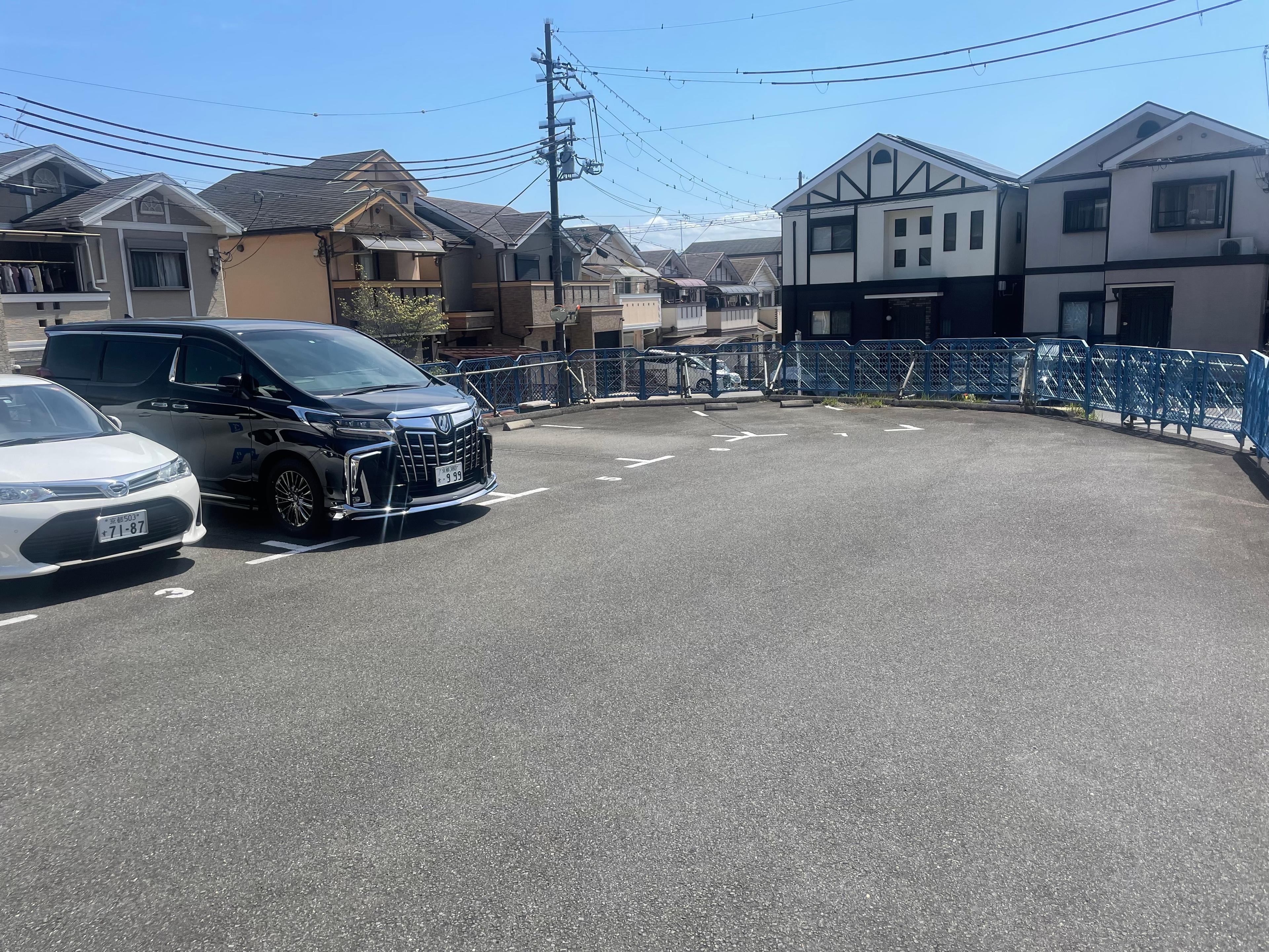 山科夢ヶ丘敷地外ガレージの外観・駐車場イメージ3枚目