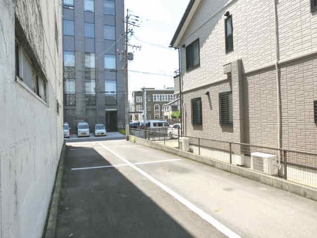 ワイズ・本町 第2駐車場の外観・駐車場イメージ3枚目