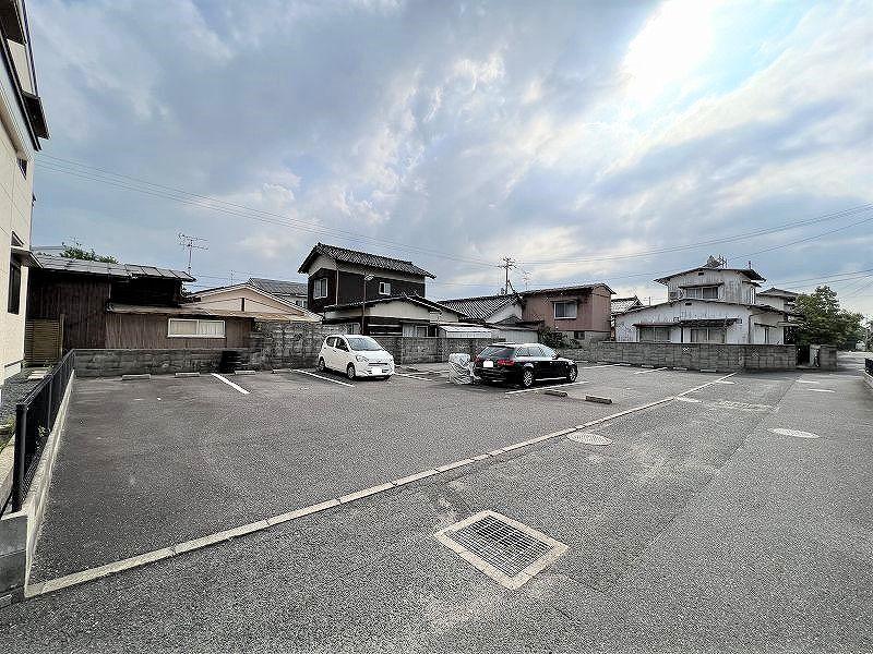 さつき(23532)の外観・駐車場イメージ1枚目