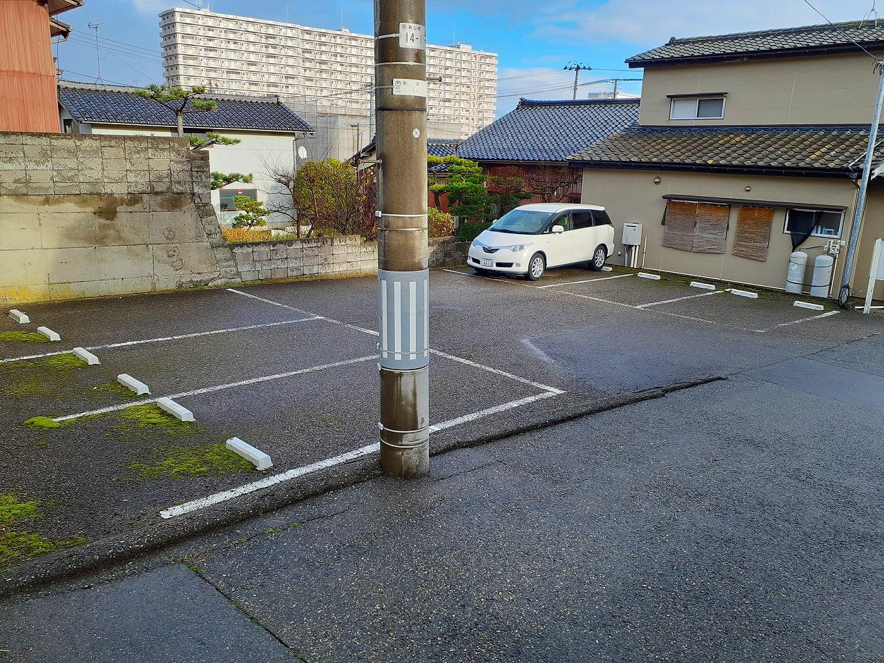 青山２（平野）駐車場の外観・駐車場イメージ2枚目