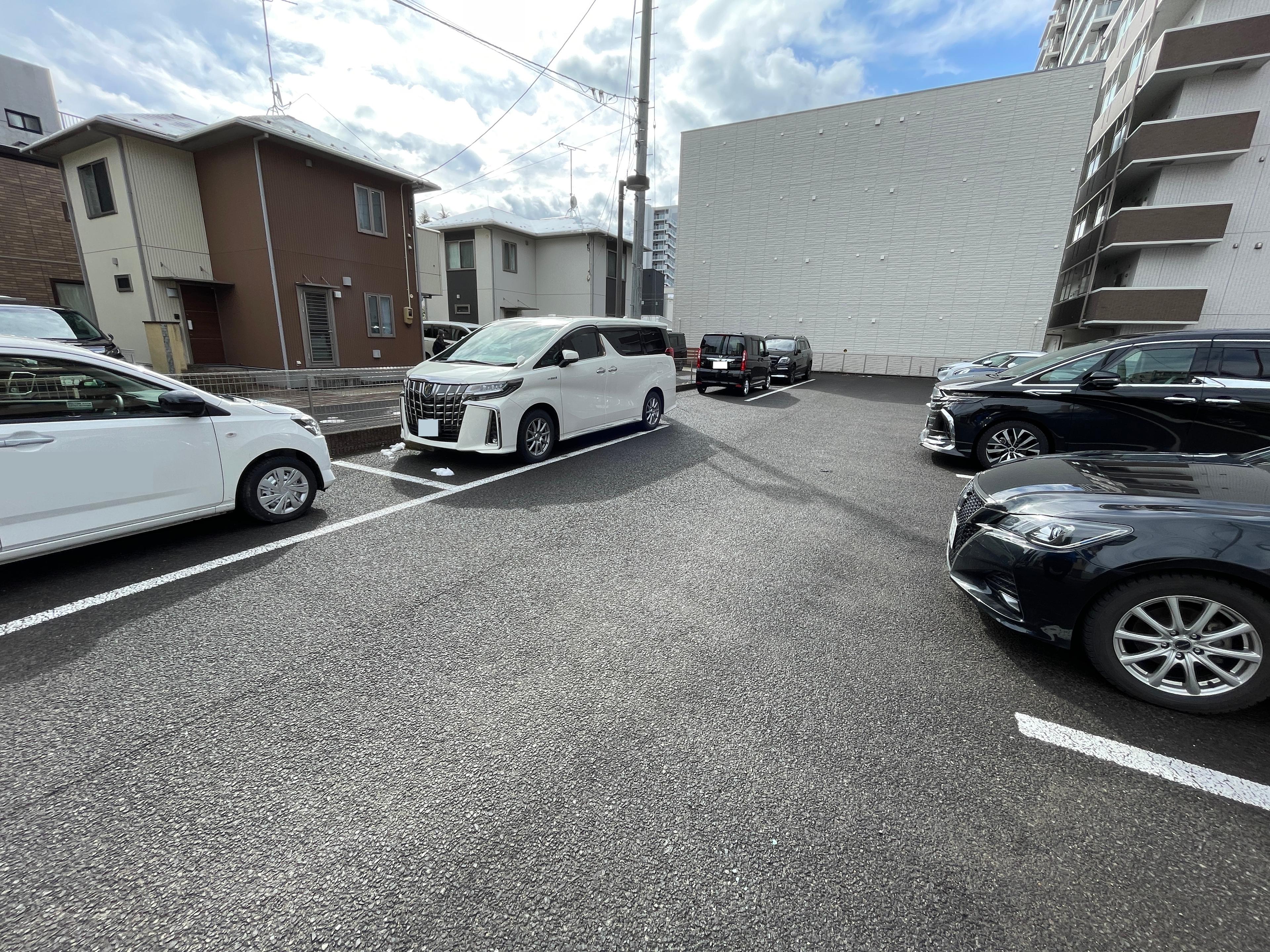 STパーキングの外観・駐車場イメージ2枚目