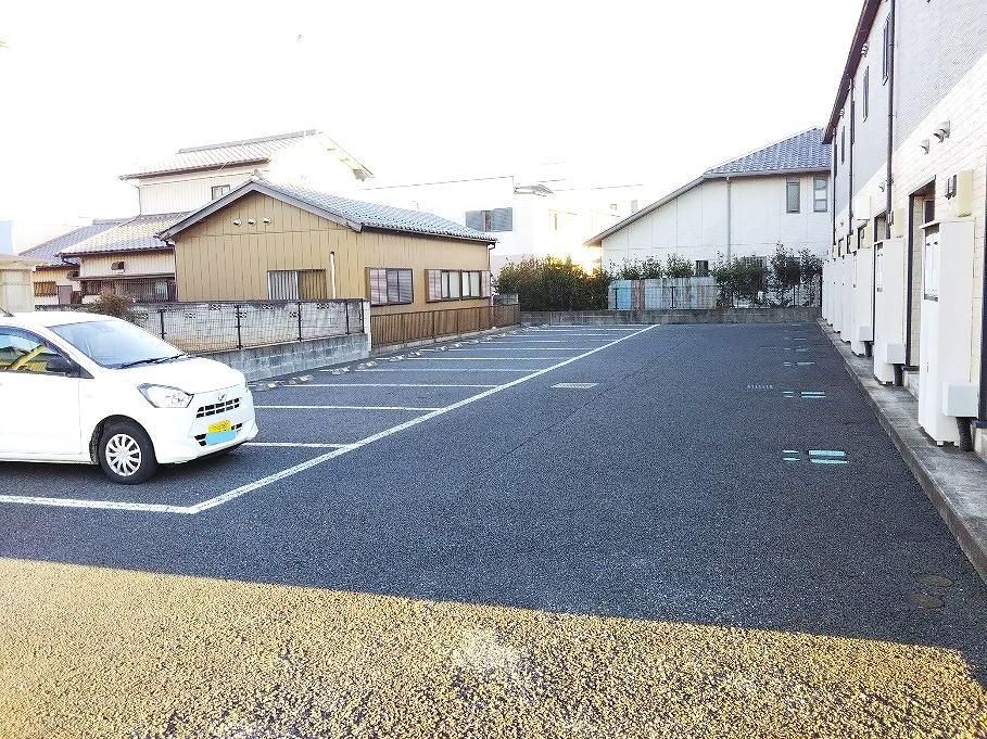 グランシャリオ(35195)の外観・駐車場イメージ1枚目